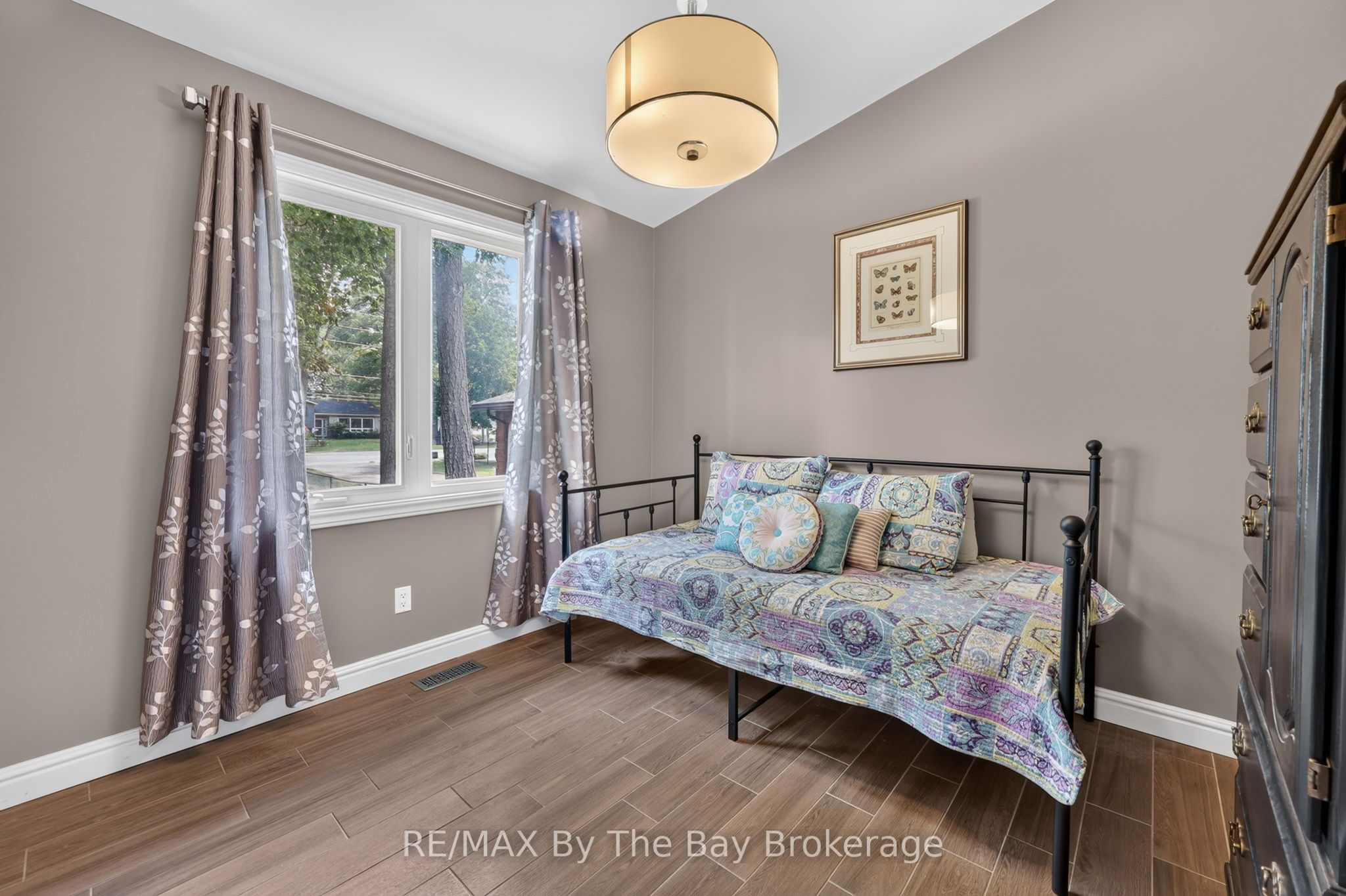 1434 River Road W Property Photo 21