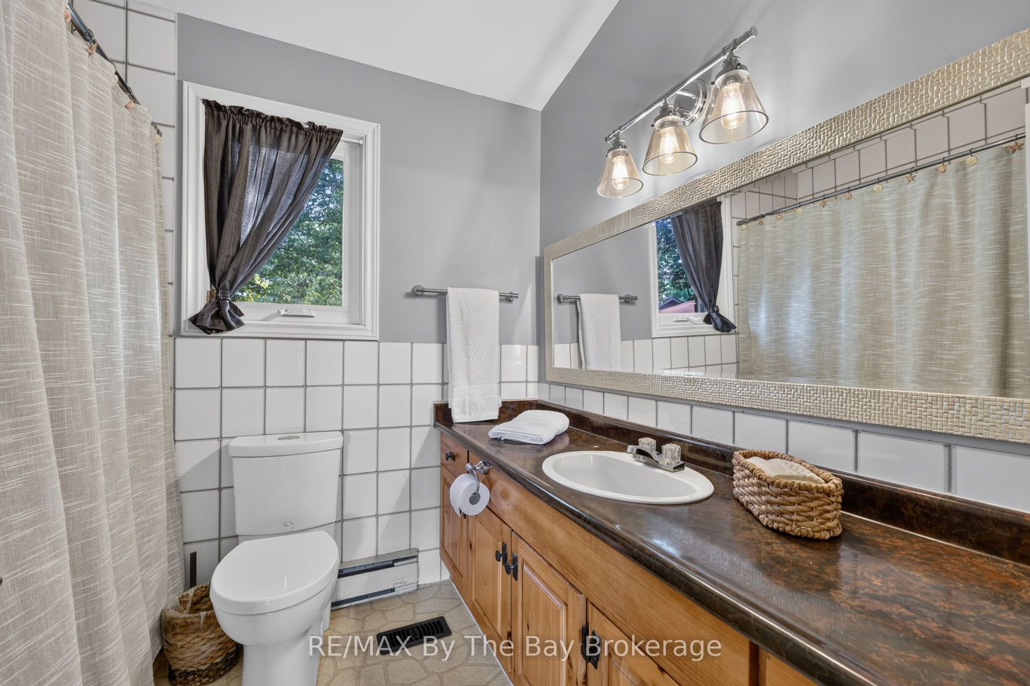 1434 River Road W Property Photo 22
