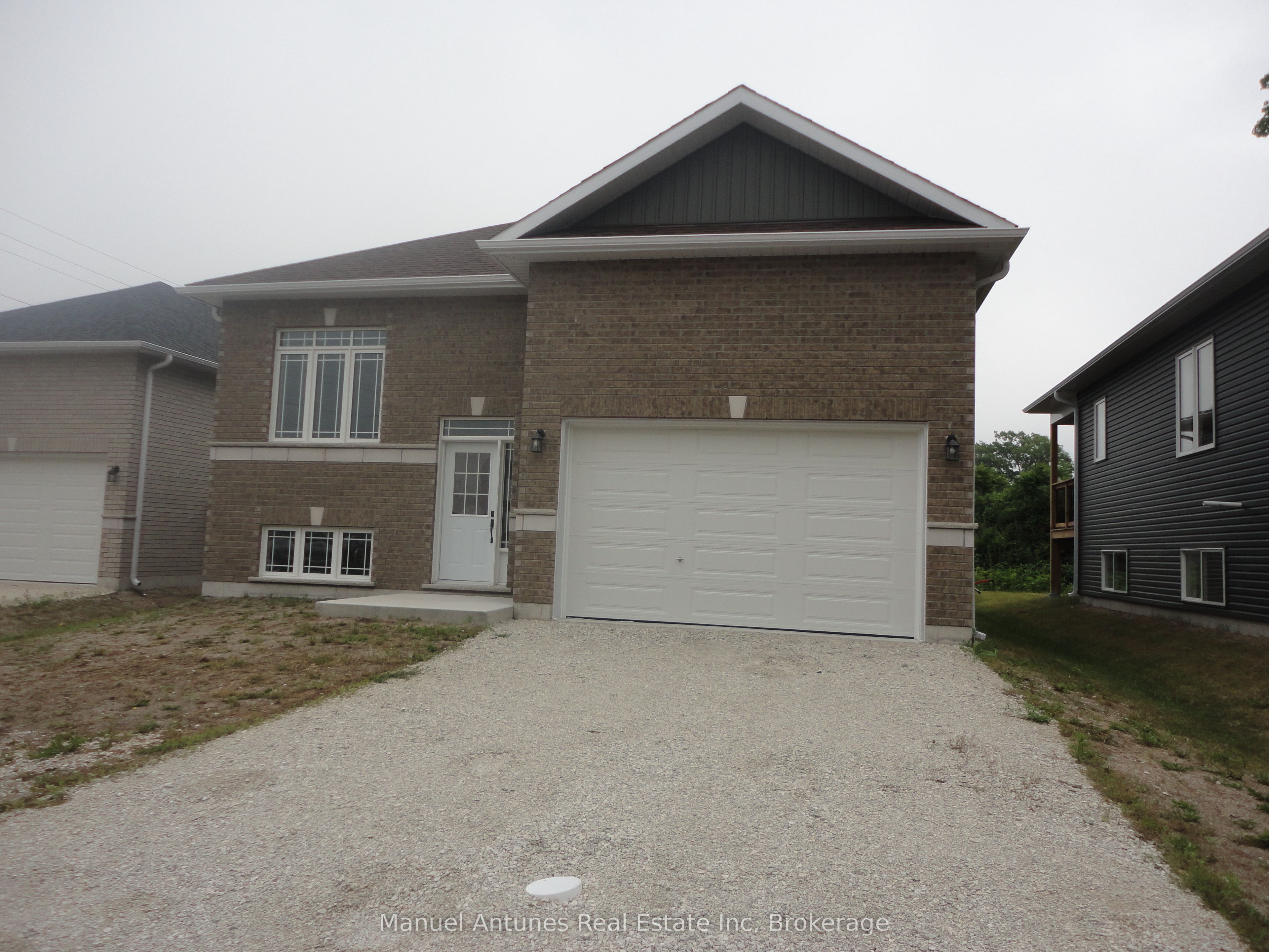 4 Joanne Crescent Property Photo 2