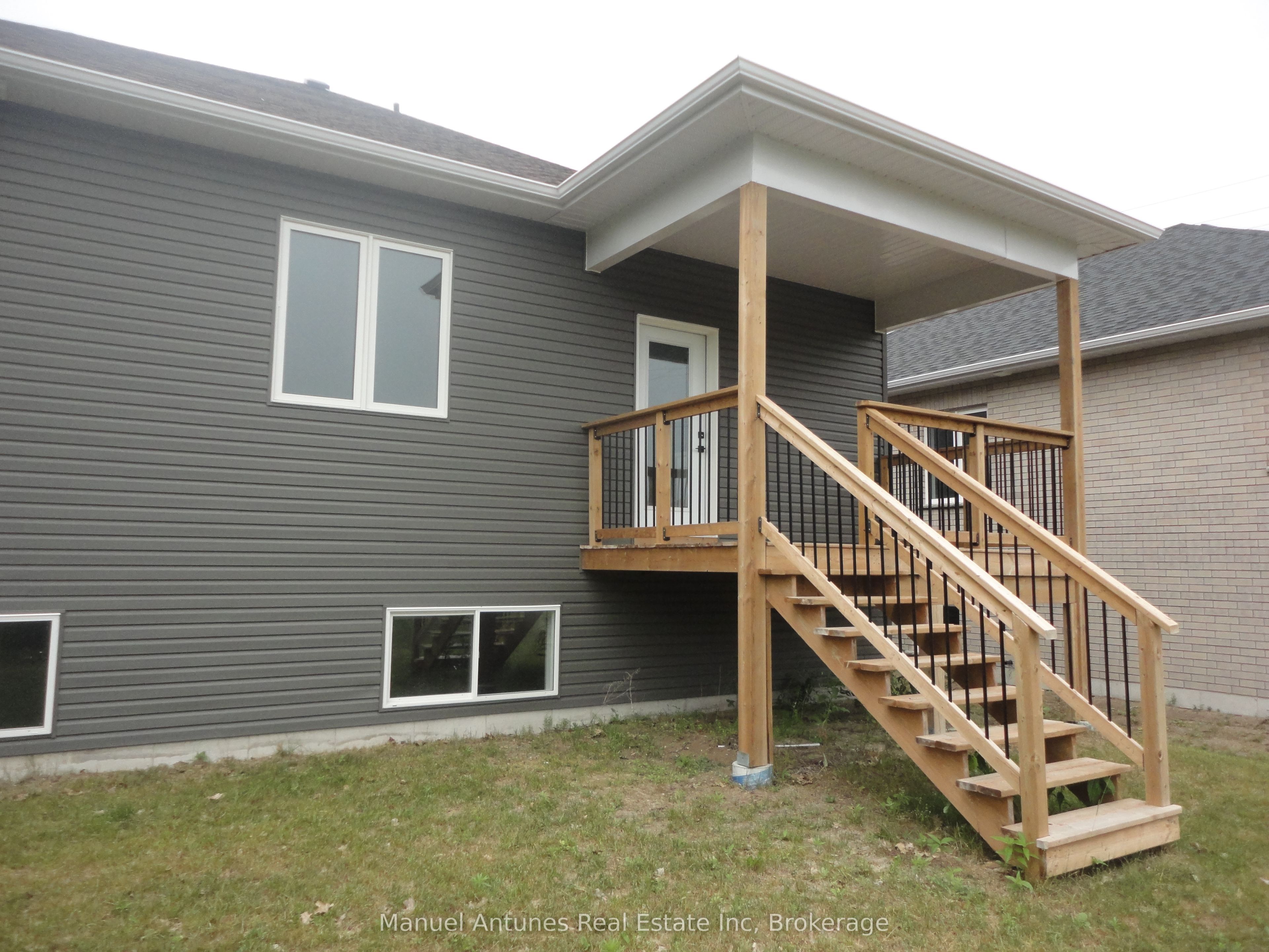 4 Joanne Crescent Property Photo 6