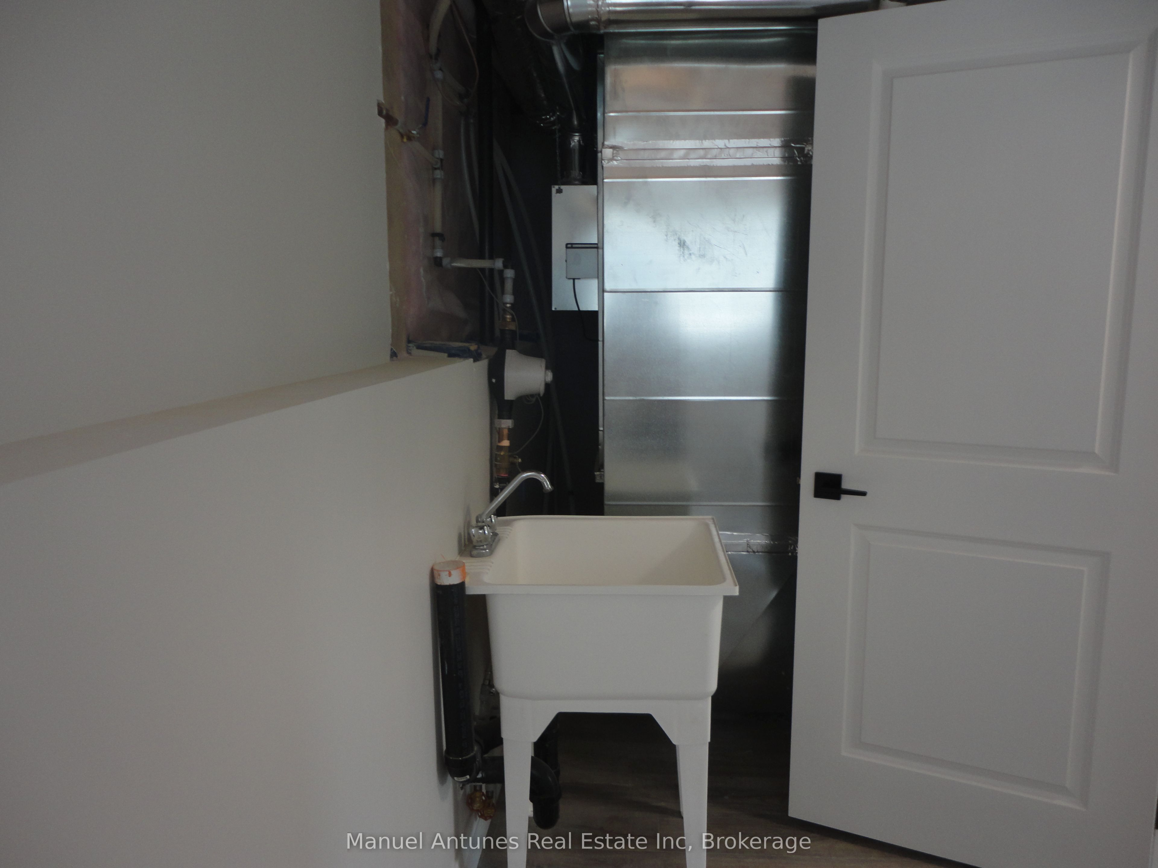 4 Joanne Crescent Property Photo 27