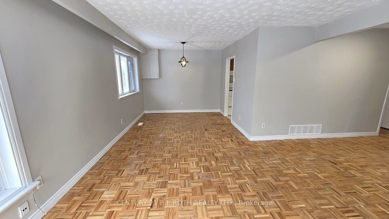 41 Bayview Drive Upper Property Photo 5