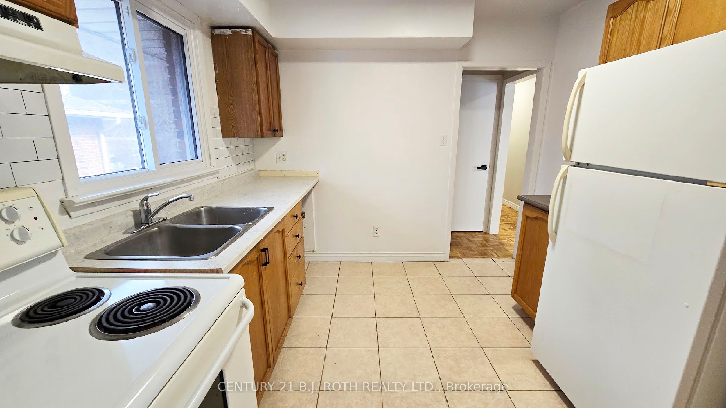 41 Bayview Drive Upper Property Photo 11