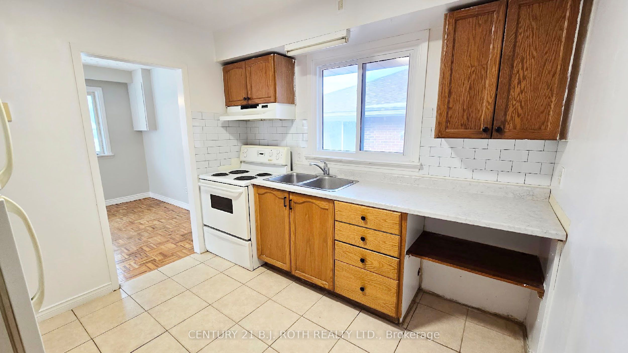 41 Bayview Drive Upper Property Photo 12