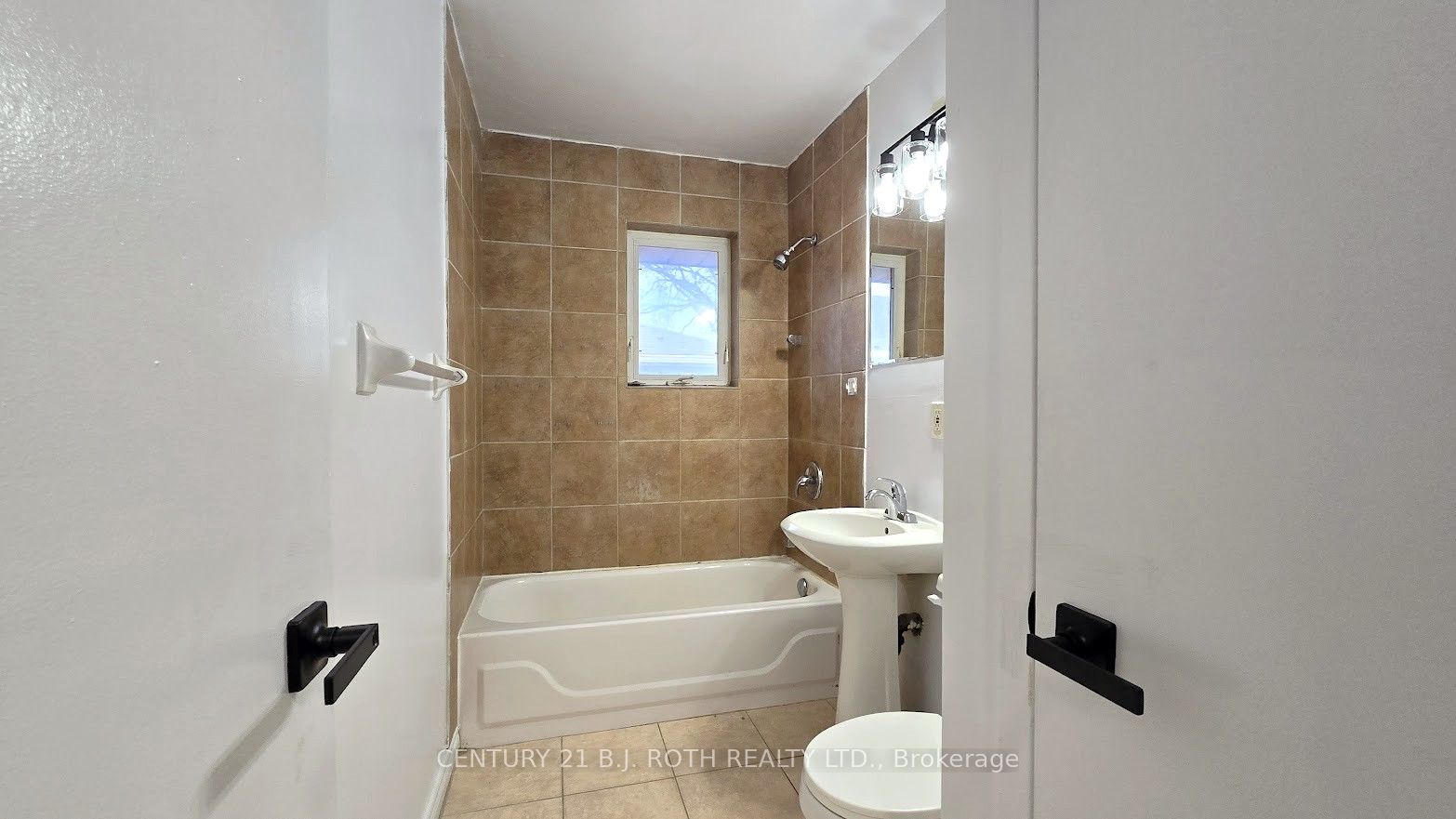 41 Bayview Drive Upper Property Photo 21