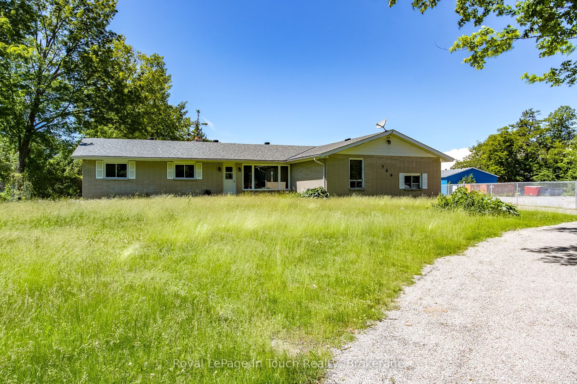 740 Balm Beach Road E Property Photo 2