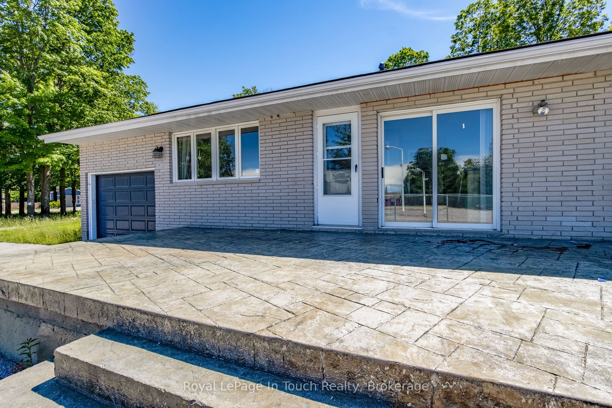 740 Balm Beach Road E Property Photo 7
