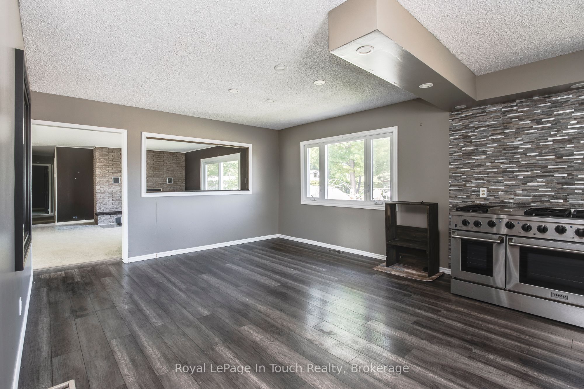 740 Balm Beach Road E Property Photo 10