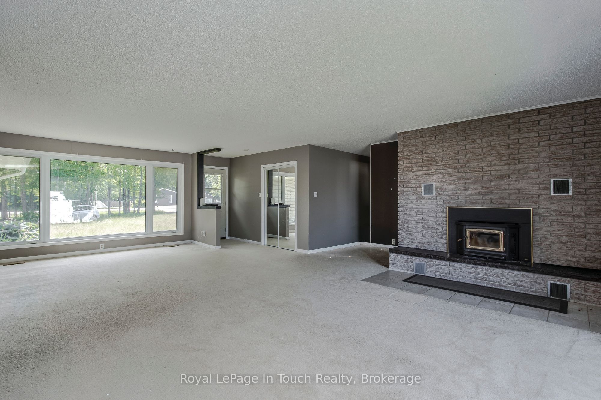 740 Balm Beach Road E Property Photo 13