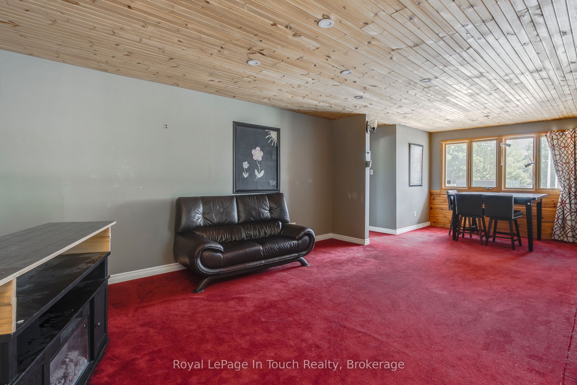 740 Balm Beach Road E Property Photo 15