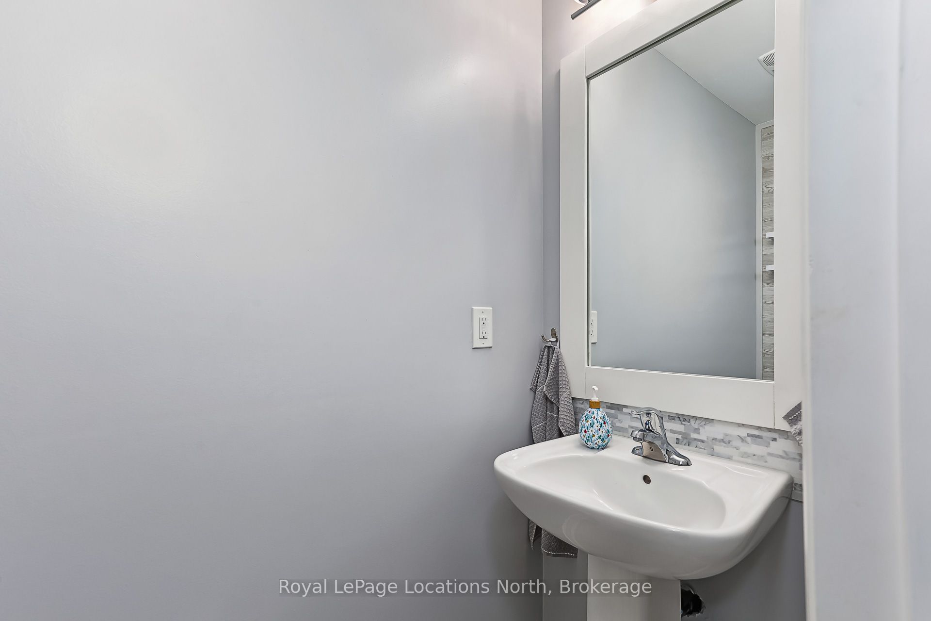 16 Greaves Avenue Property Photo 4