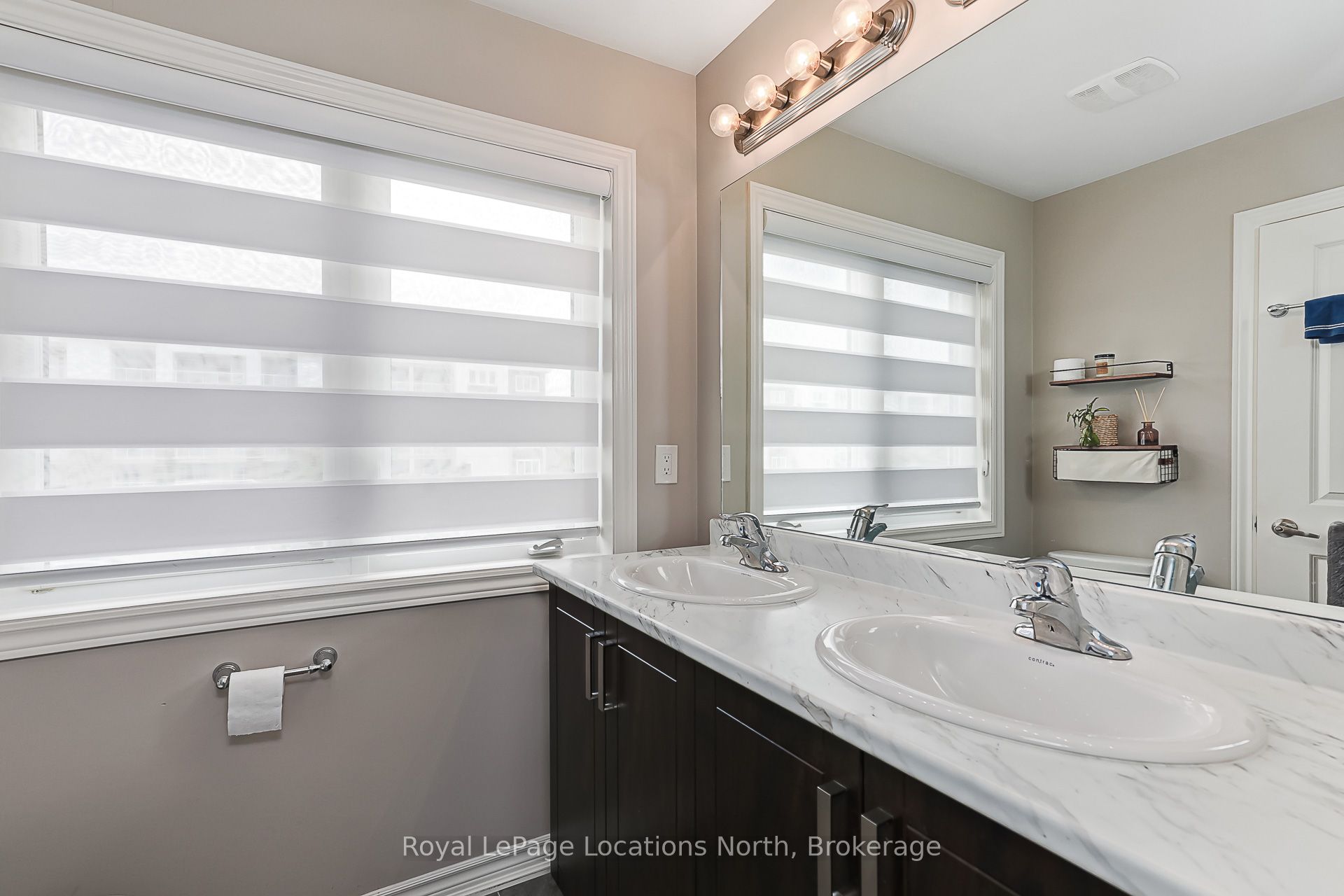 16 Greaves Avenue Property Photo 19