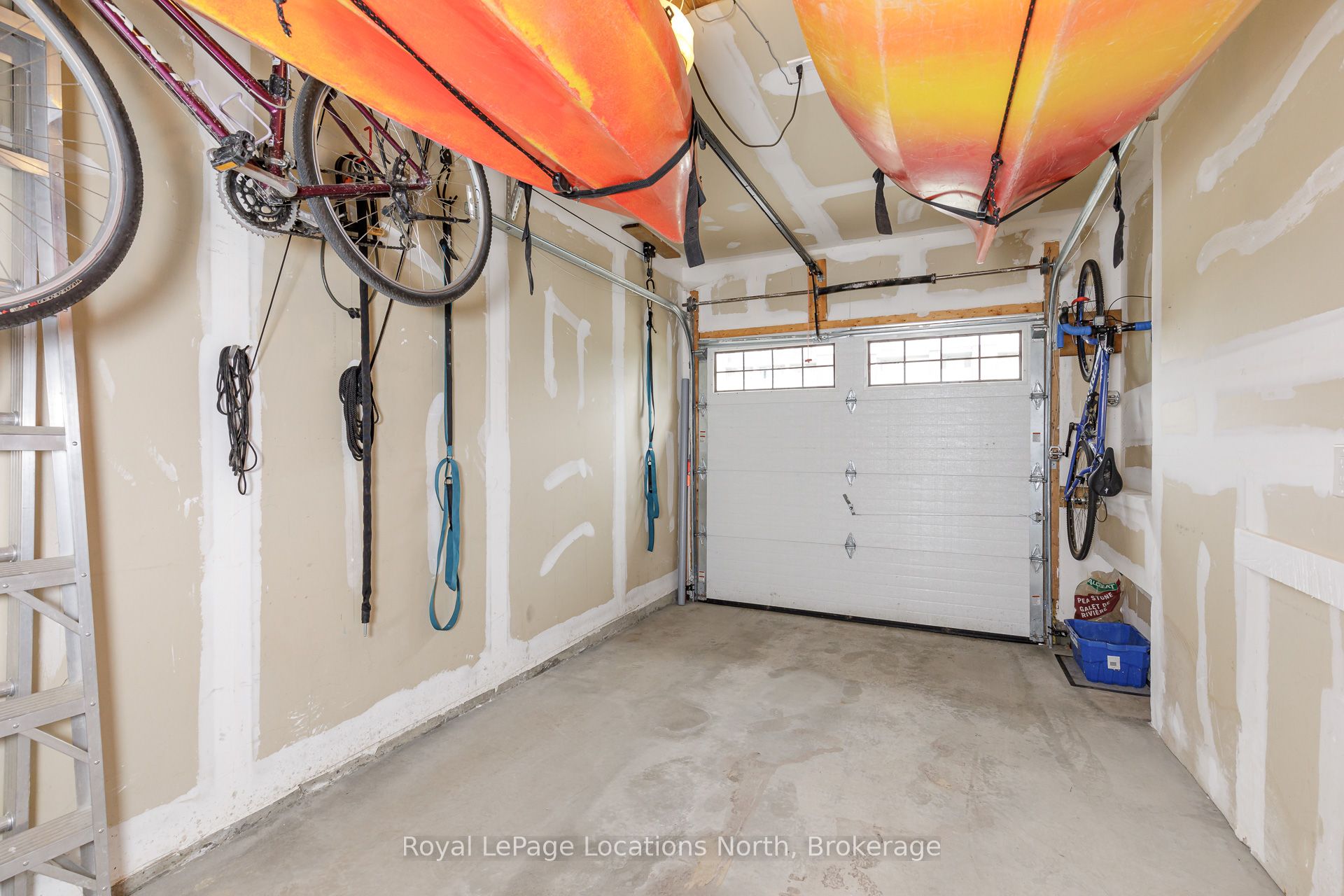 16 Greaves Avenue Property Photo 36