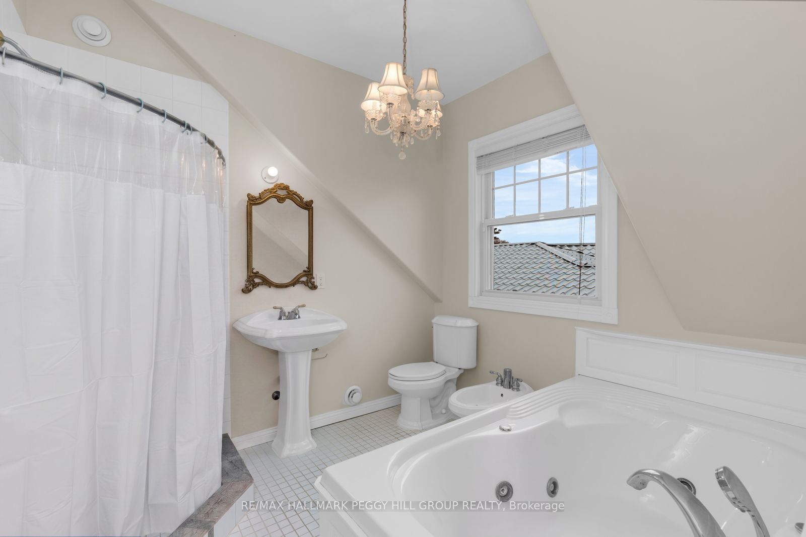 2026 River Road W Property Photo 12