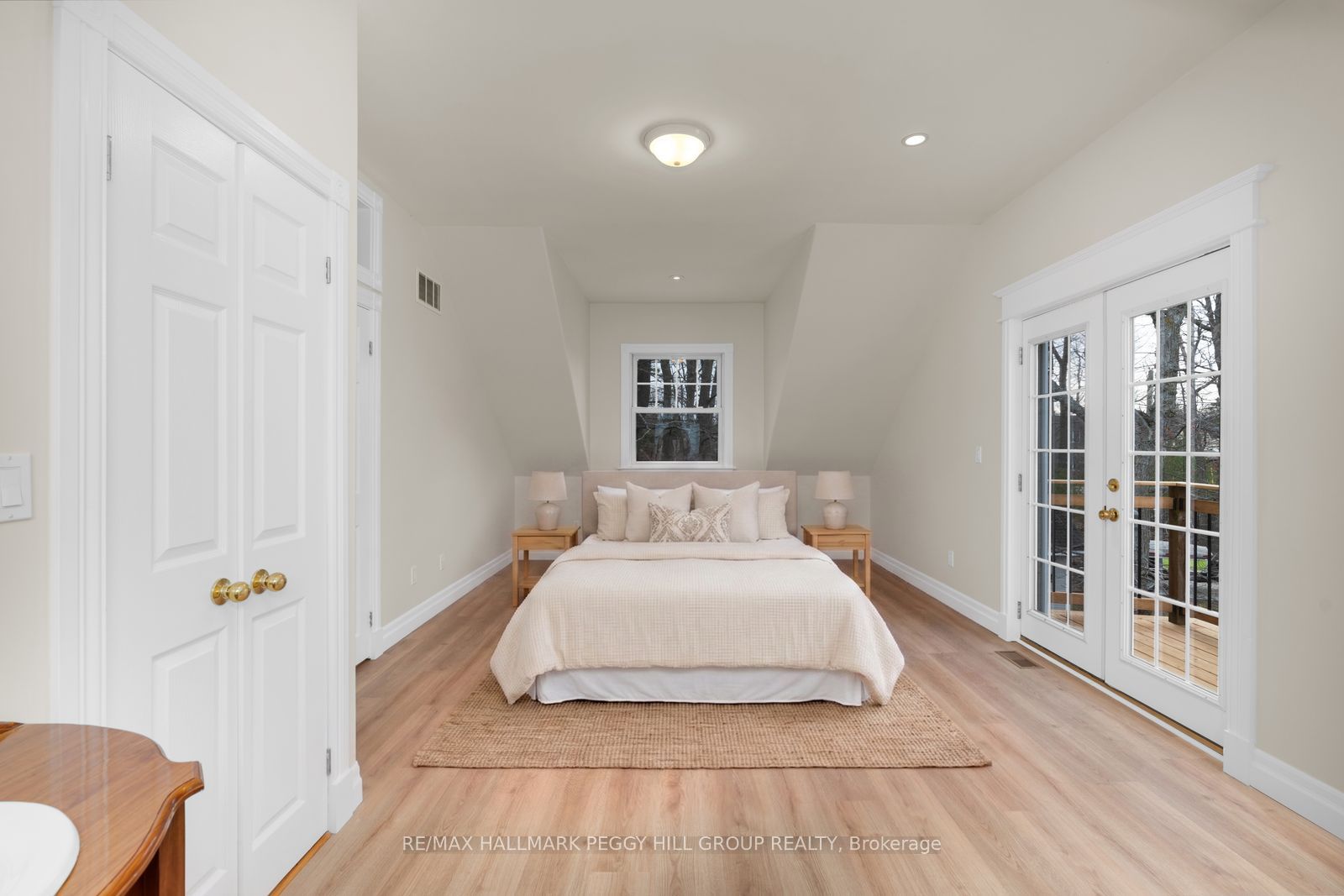 2026 River Road W Property Photo 13