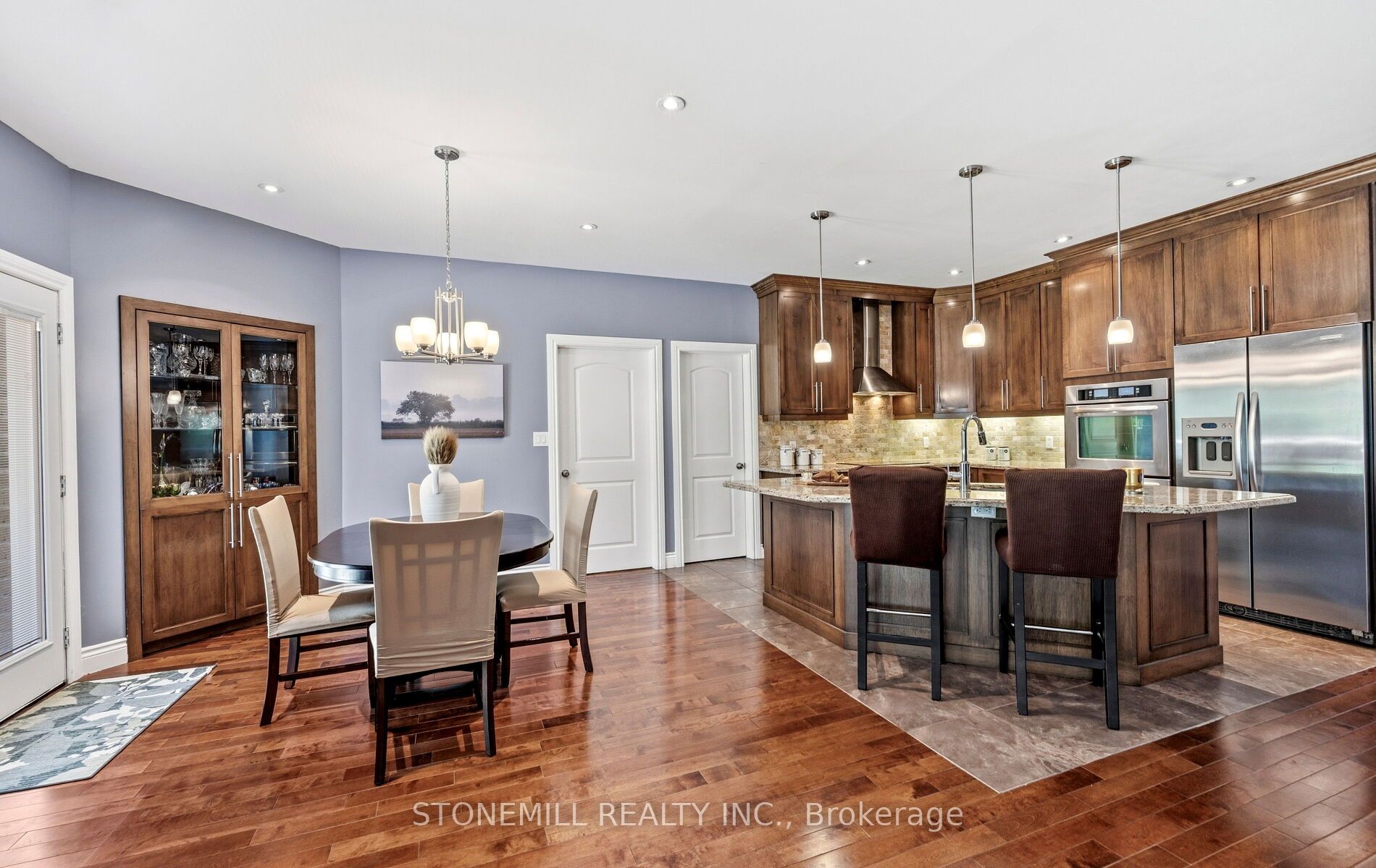 868 Eastdale Drive Property Photo 12