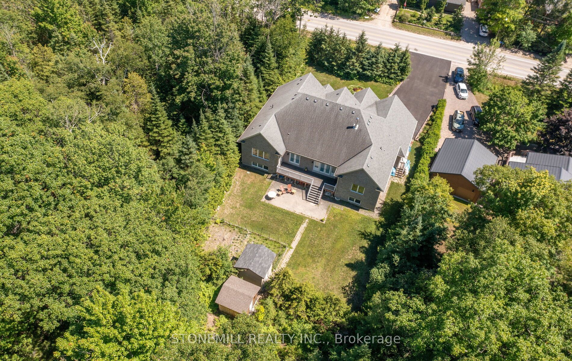 868 Eastdale Drive Property Photo 45