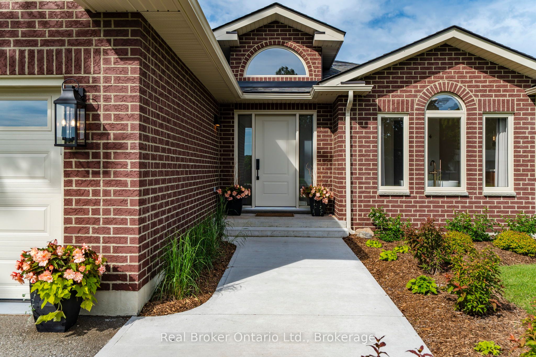 930 Marshall Road Property Photo 3