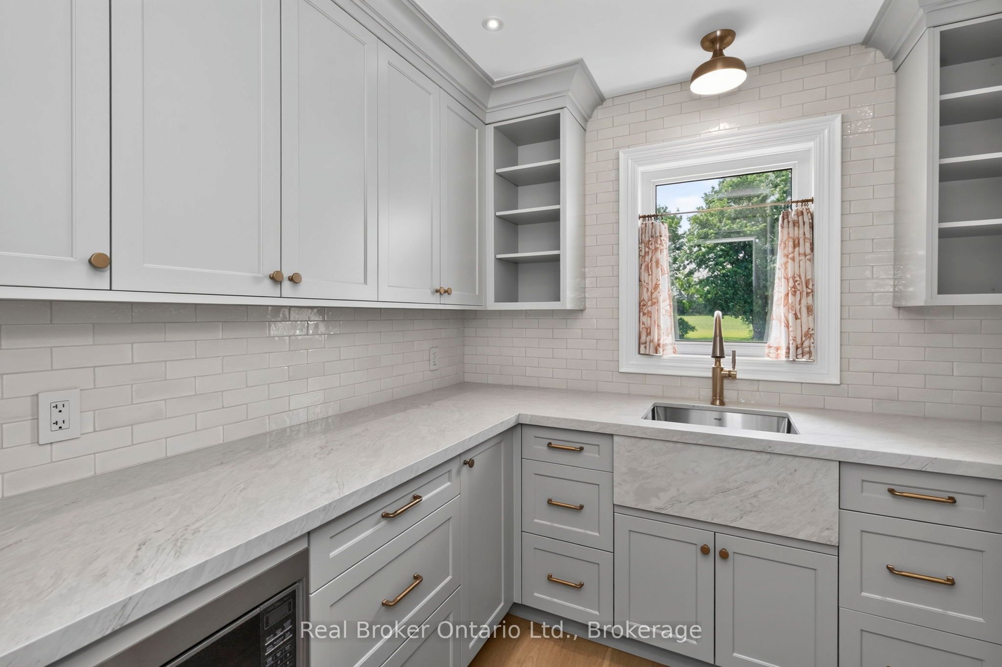 930 Marshall Road Property Photo 11