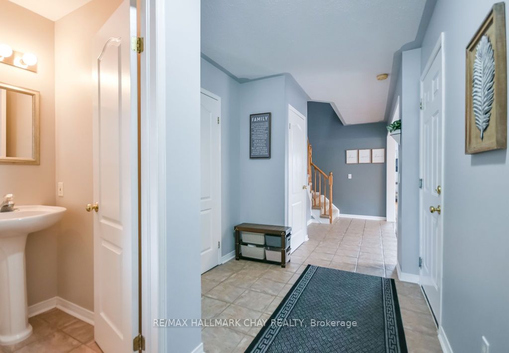 37 Julia Crescent Property Photo 2