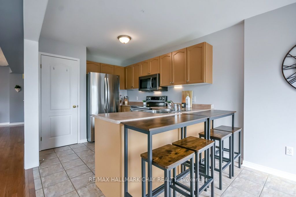 37 Julia Crescent Property Photo 8