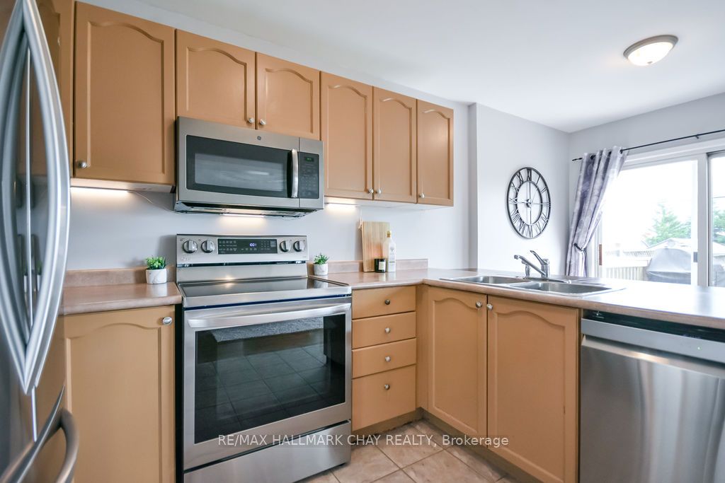 37 Julia Crescent Property Photo 10