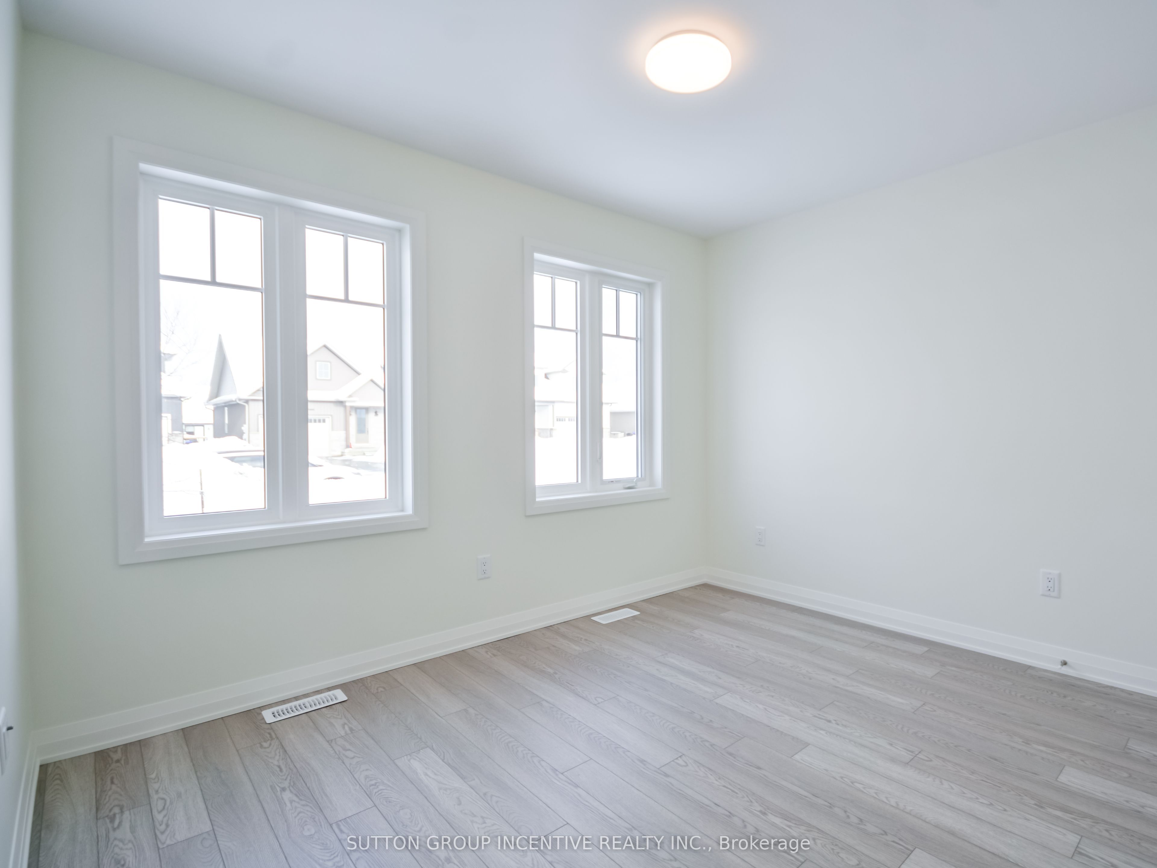 45 Harold Avenue Property Photo 6