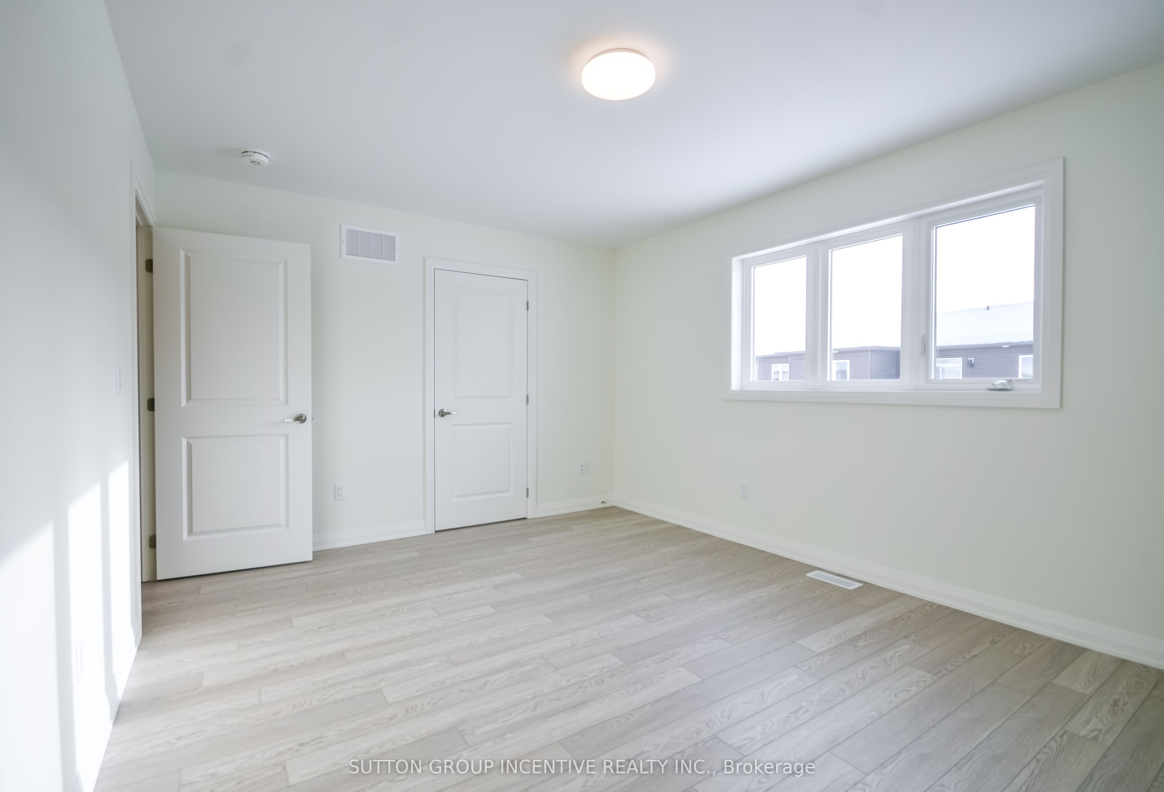 45 Harold Avenue Property Photo 33