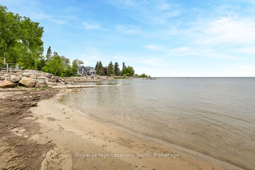 2222 Shore Lane Property Photo 6