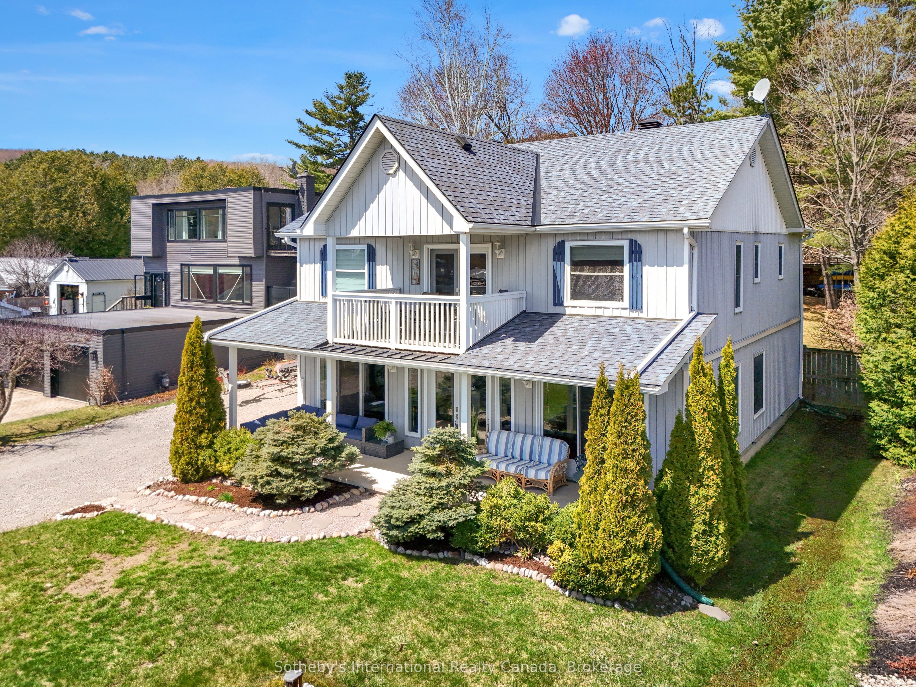 604 Champlain Road Property Photo 4