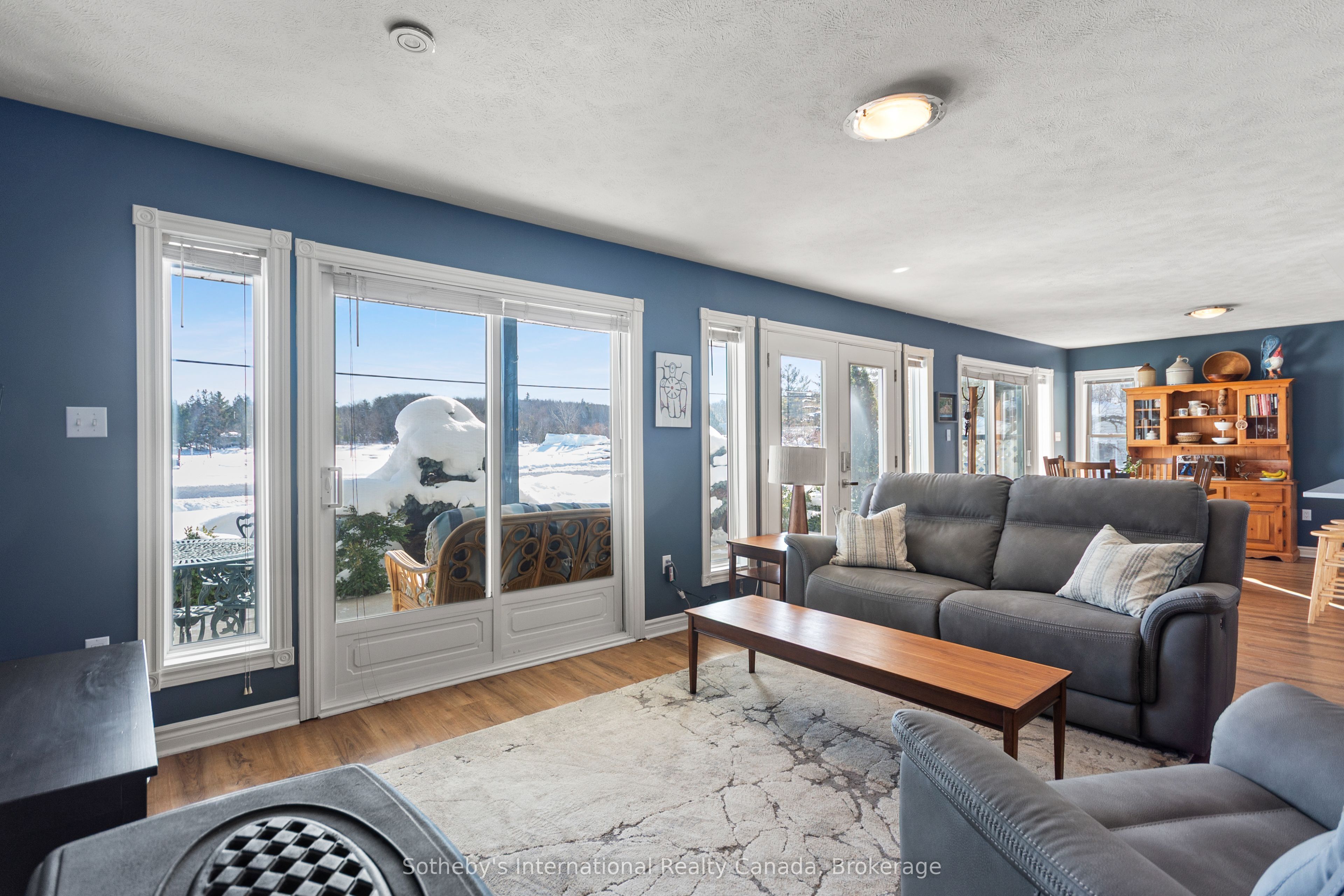 604 Champlain Road Property Photo 14