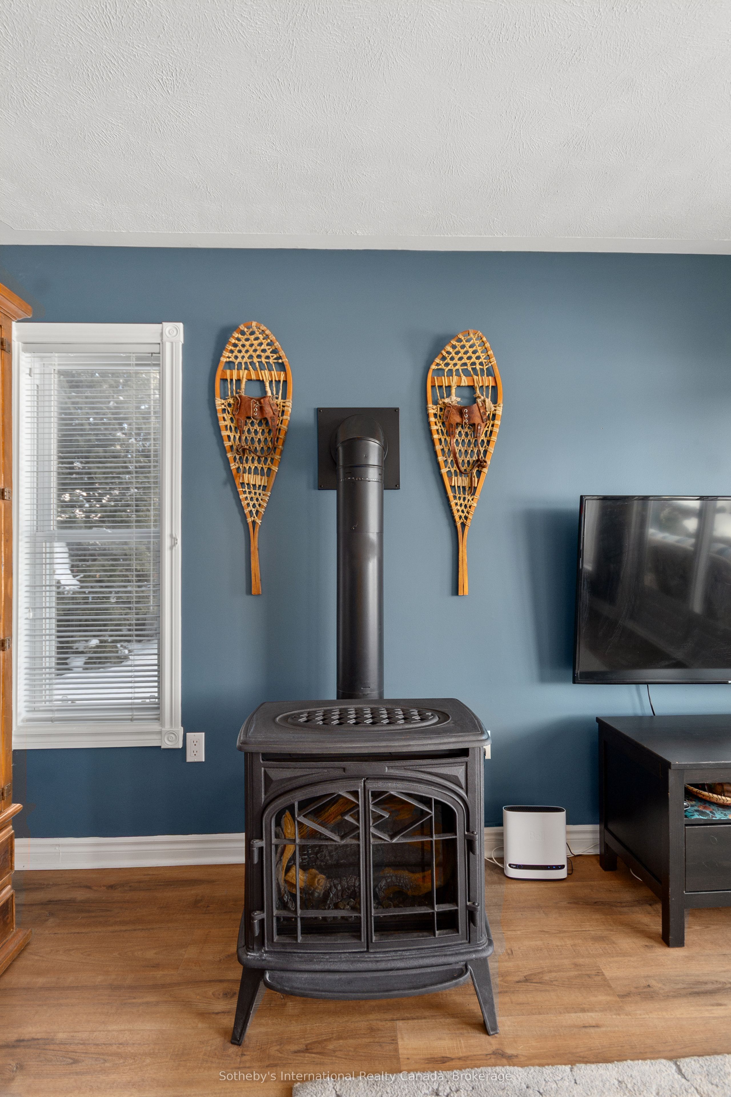 604 Champlain Road Property Photo 16