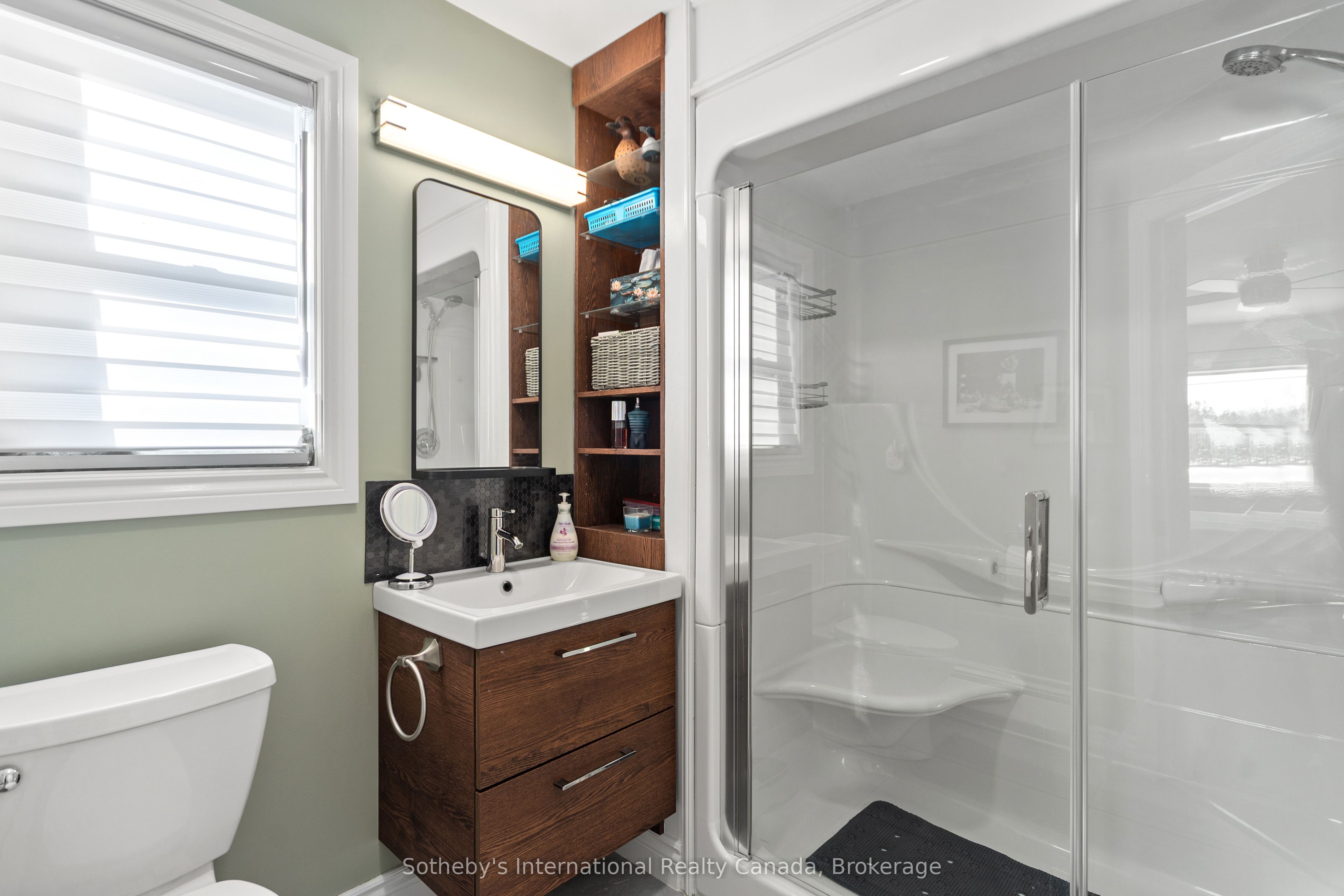 604 Champlain Road Property Photo 32