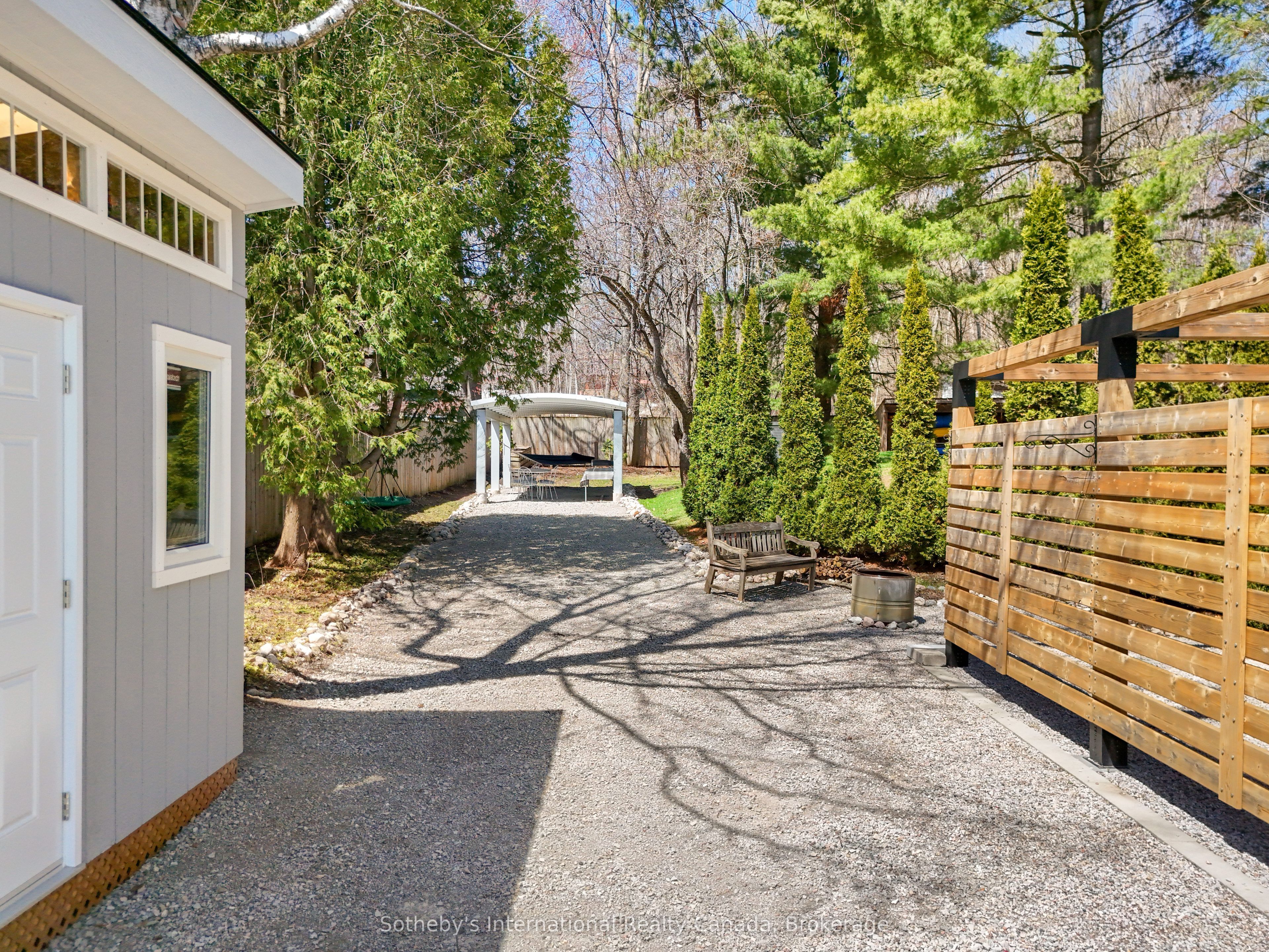 604 Champlain Road Property Photo 41