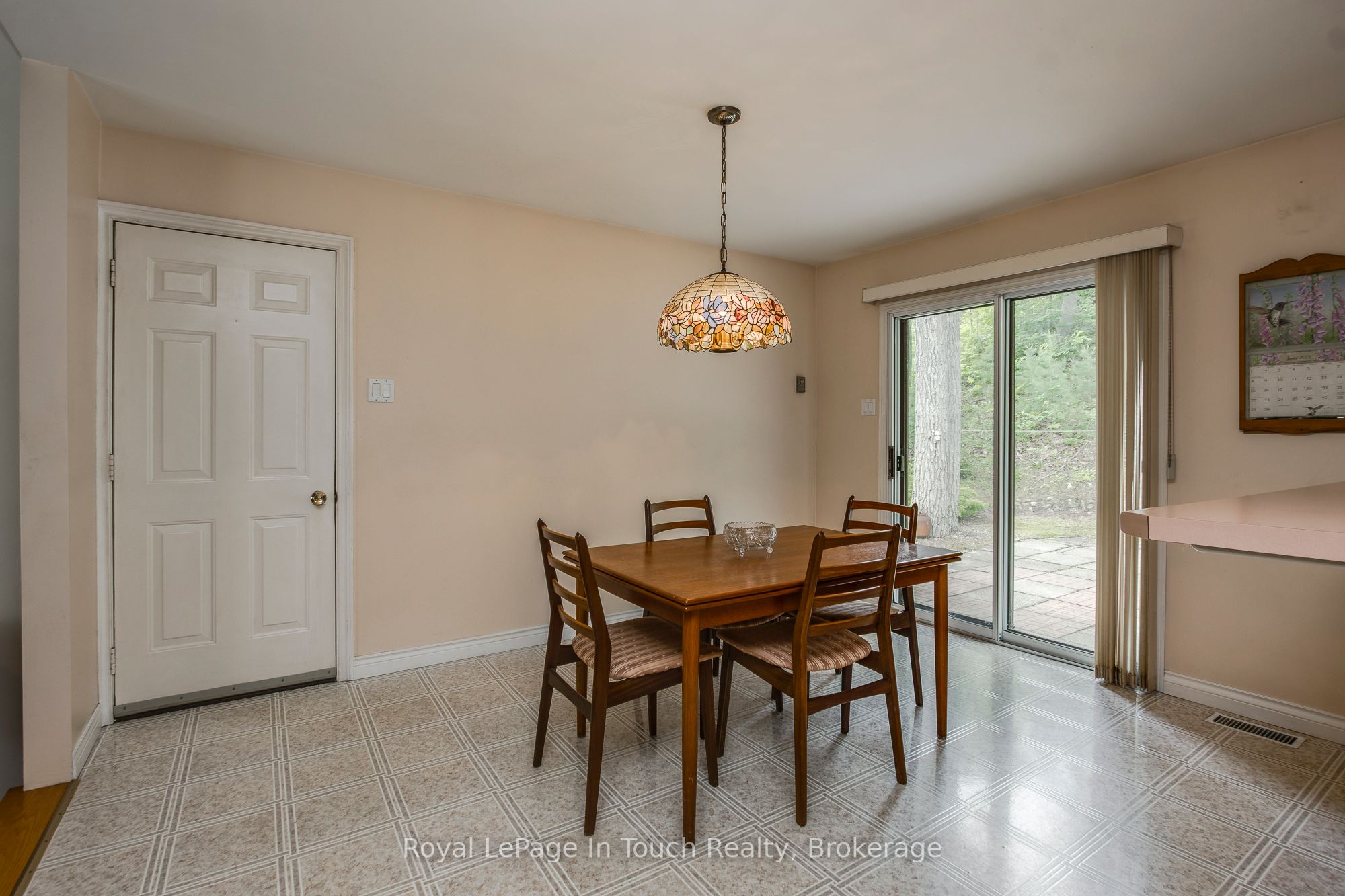 487 Tiny Beaches Road S Property Photo 12
