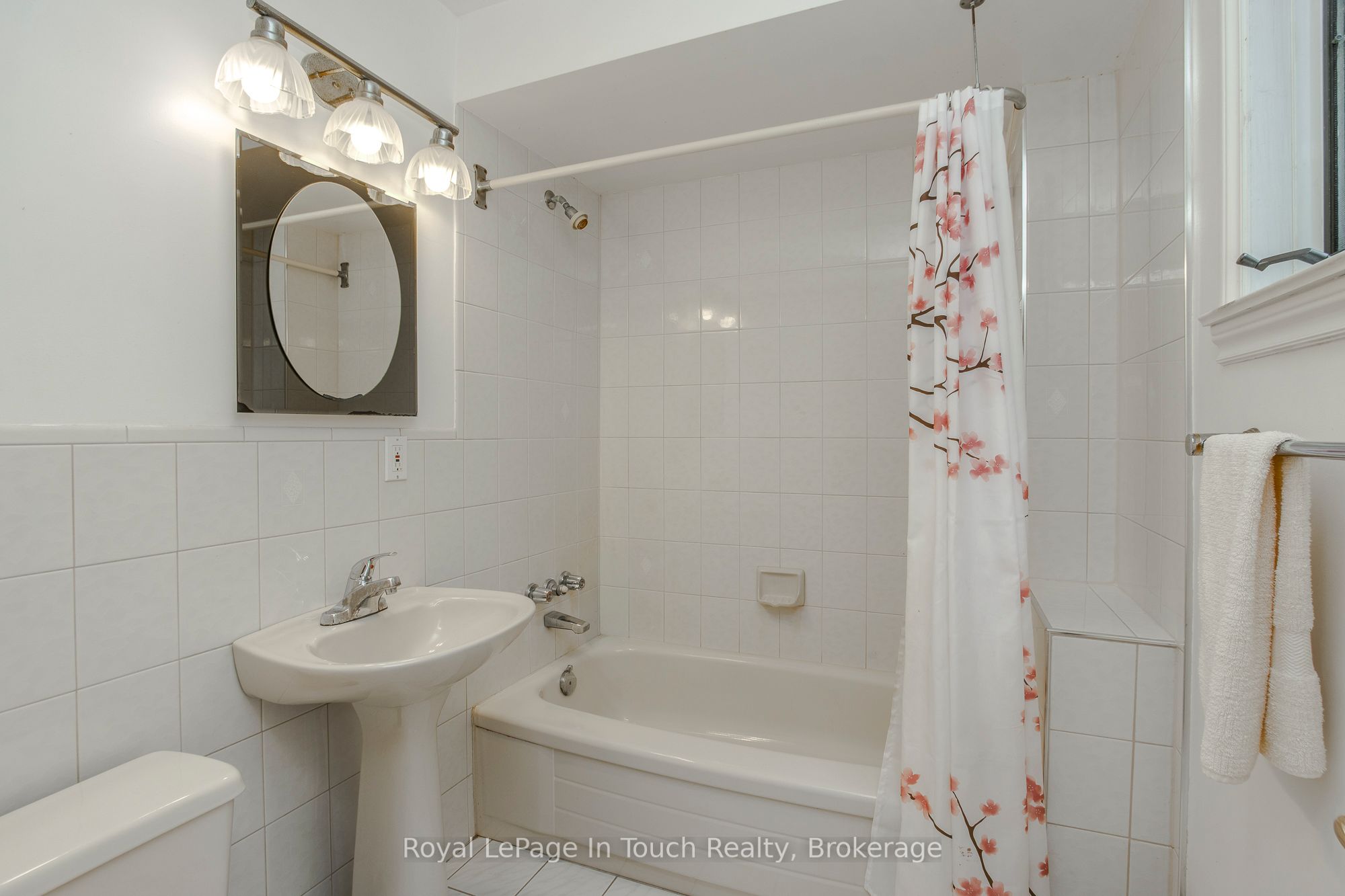 487 Tiny Beaches Road S Property Photo 19