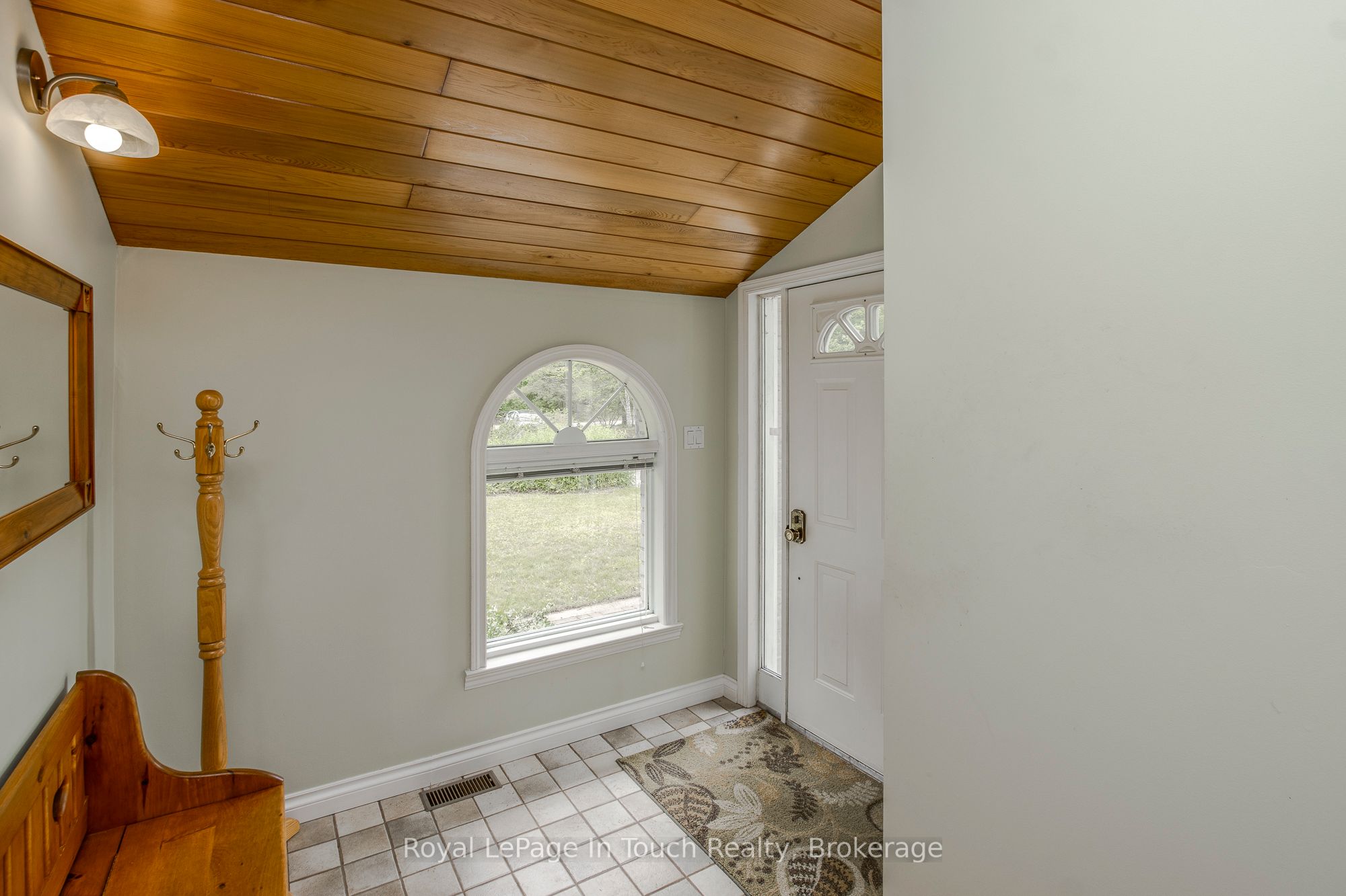 487 Tiny Beaches Road S Property Photo 28