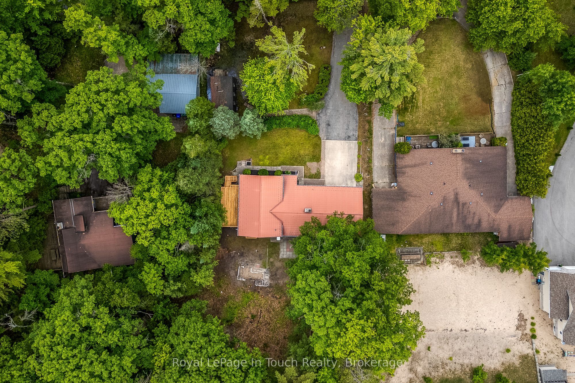 487 Tiny Beaches Road S Property Photo 37