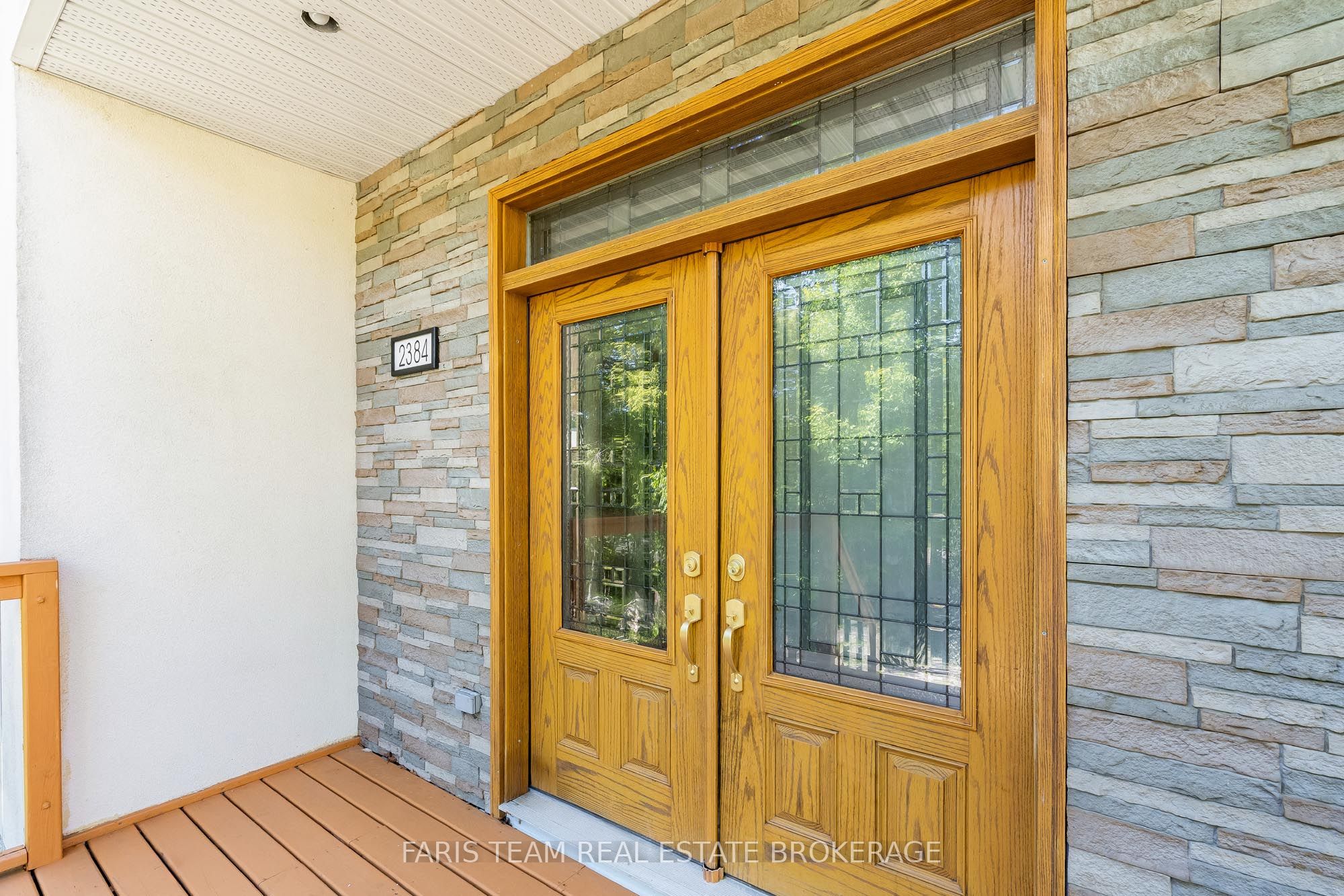 2384 Champlain Road Property Photo 4