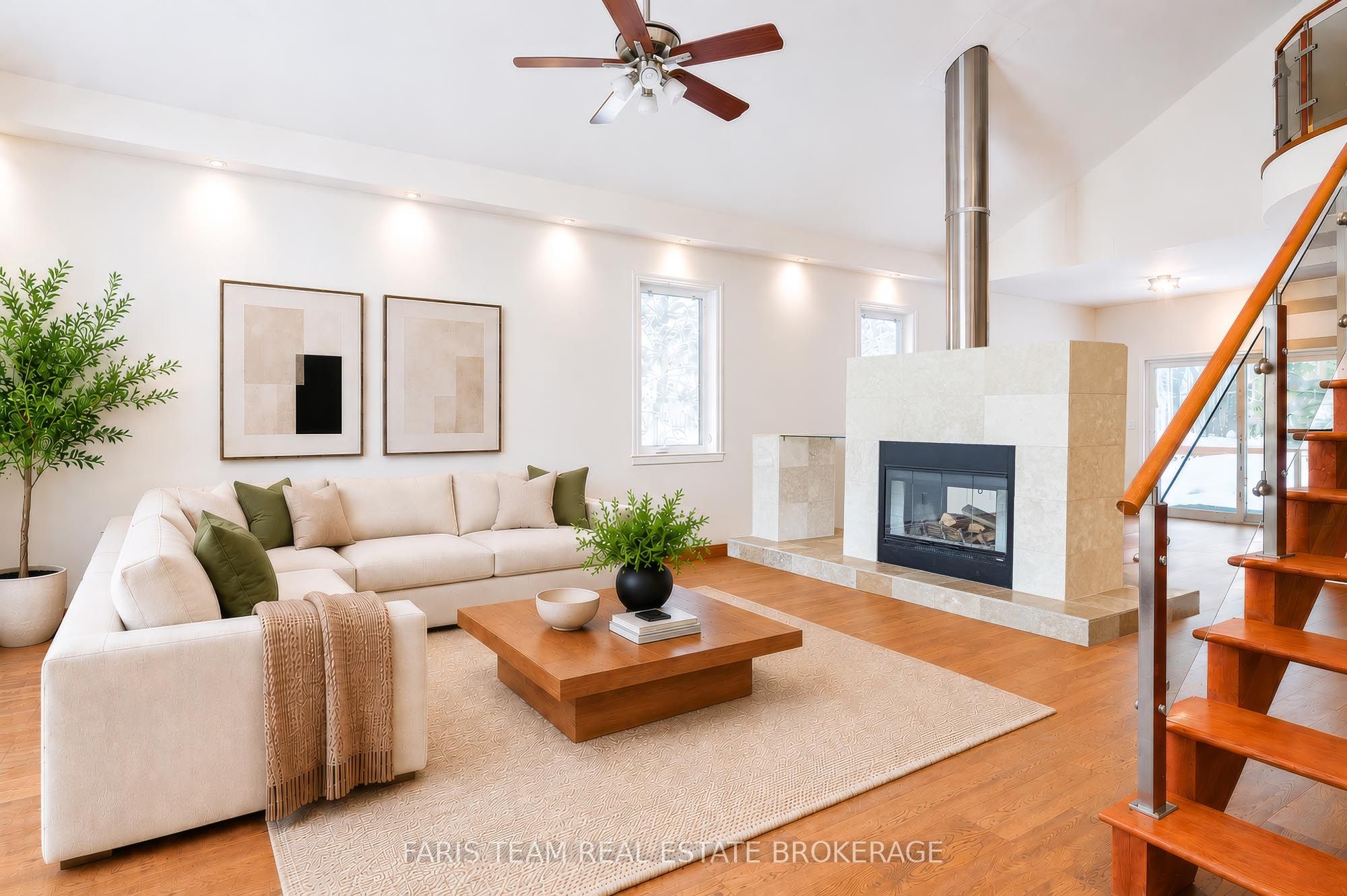 2384 Champlain Road Property Photo 12