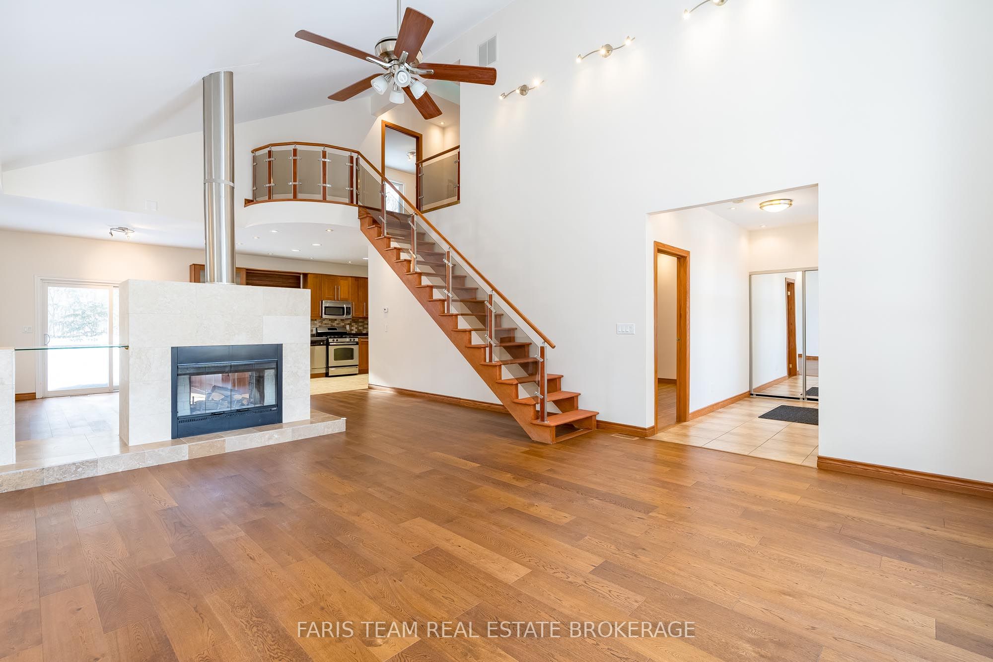 2384 Champlain Road Property Photo 14