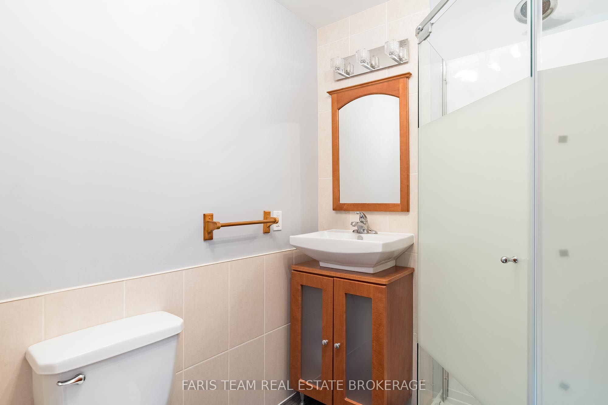 2384 Champlain Road Property Photo 18