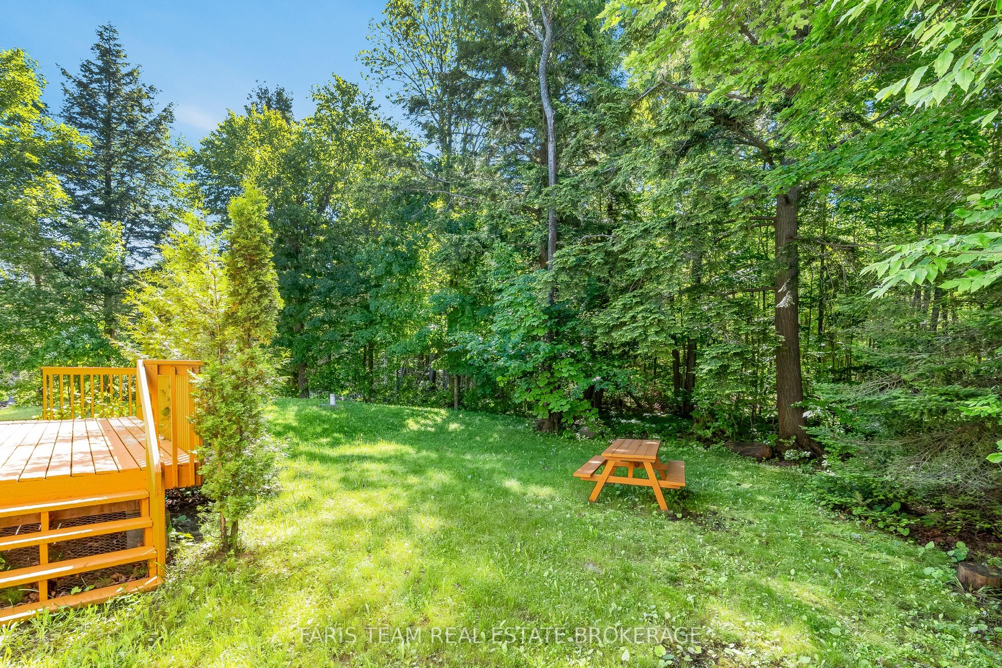 2384 Champlain Road Property Photo 29