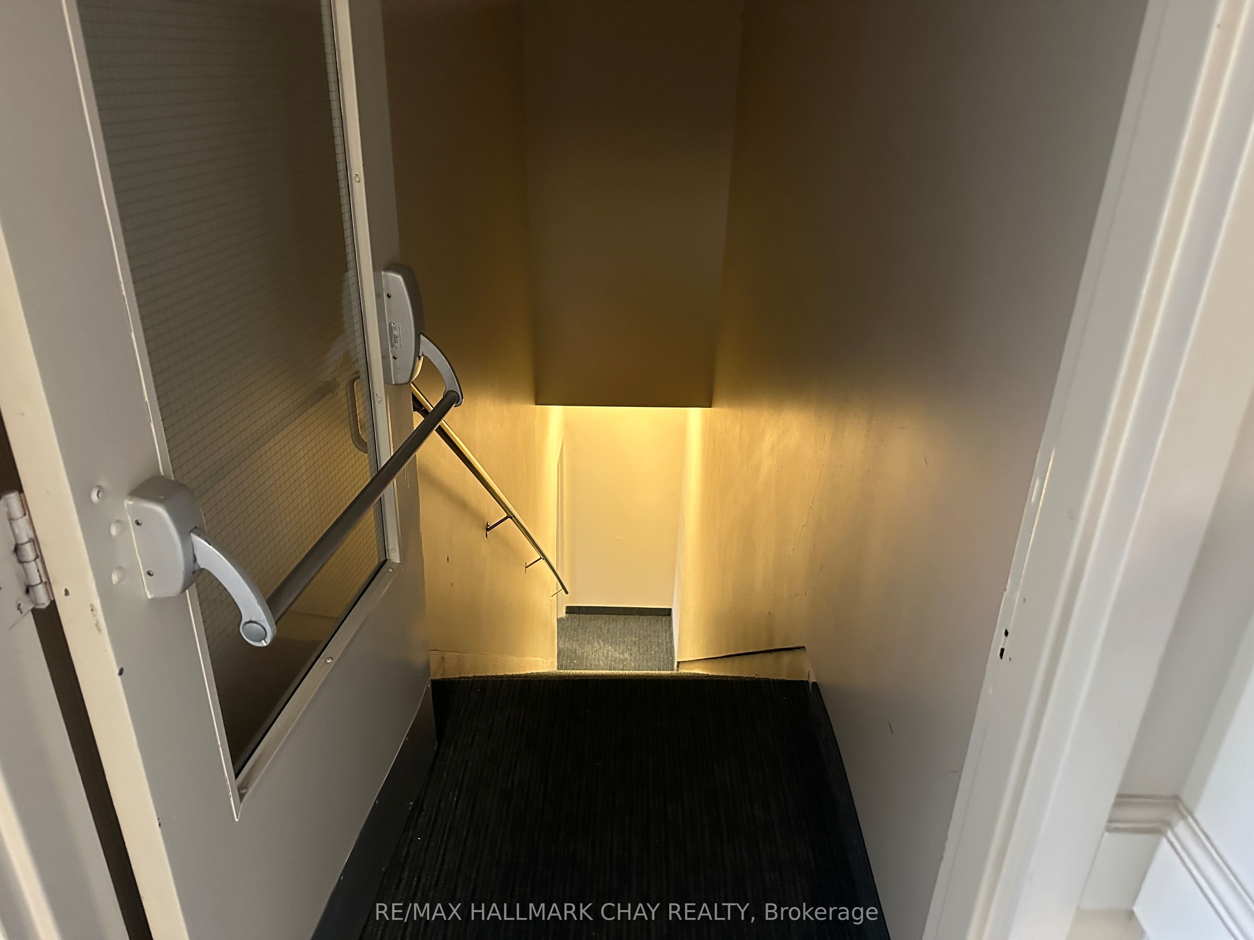 64 Dunlop Street E Property Photo 20