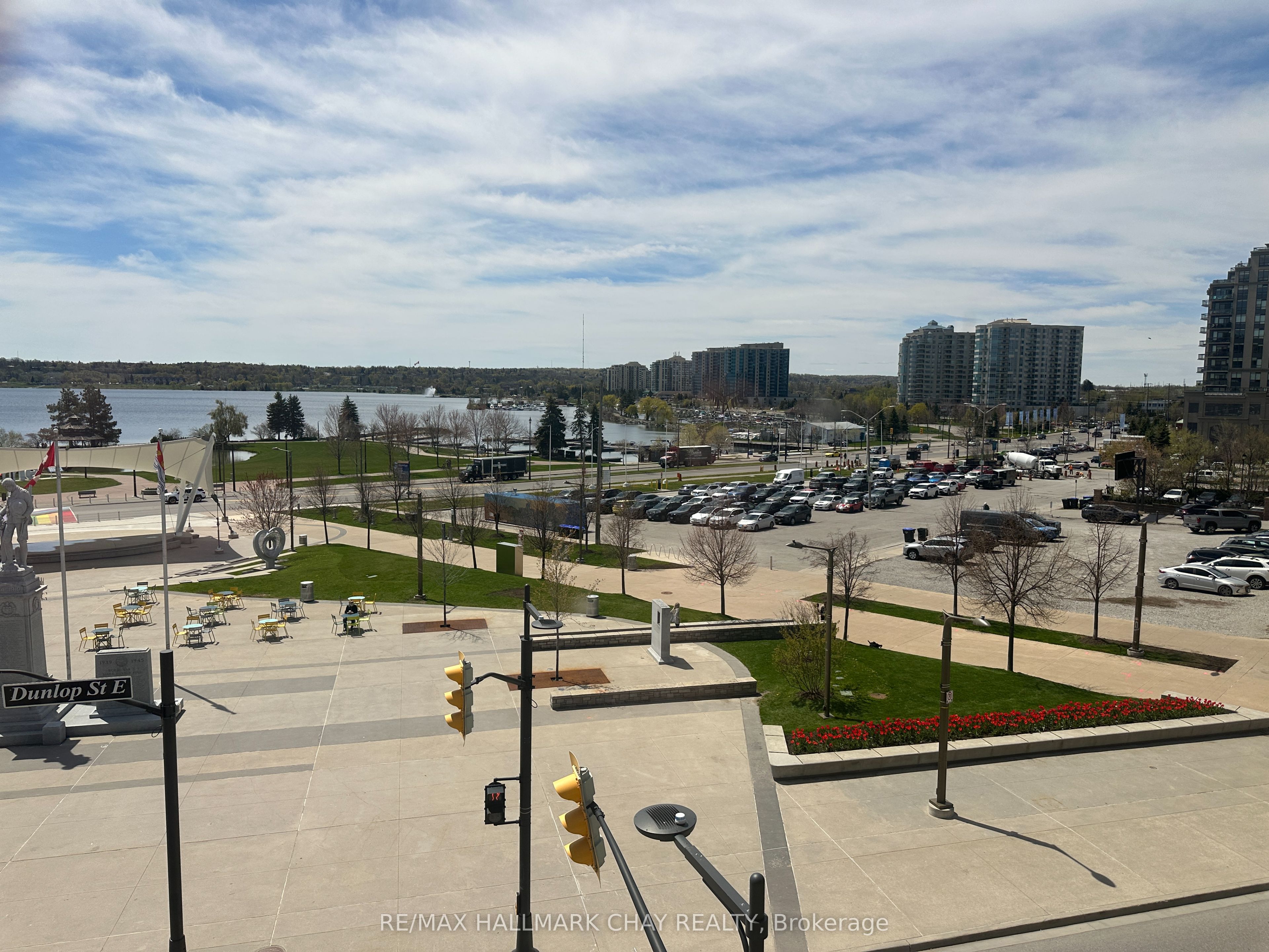 64 Dunlop Street E Property Photo 22