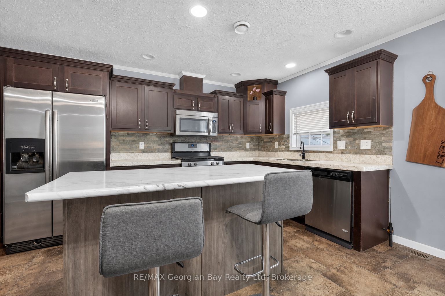 927 Vindin Street Property Photo 3