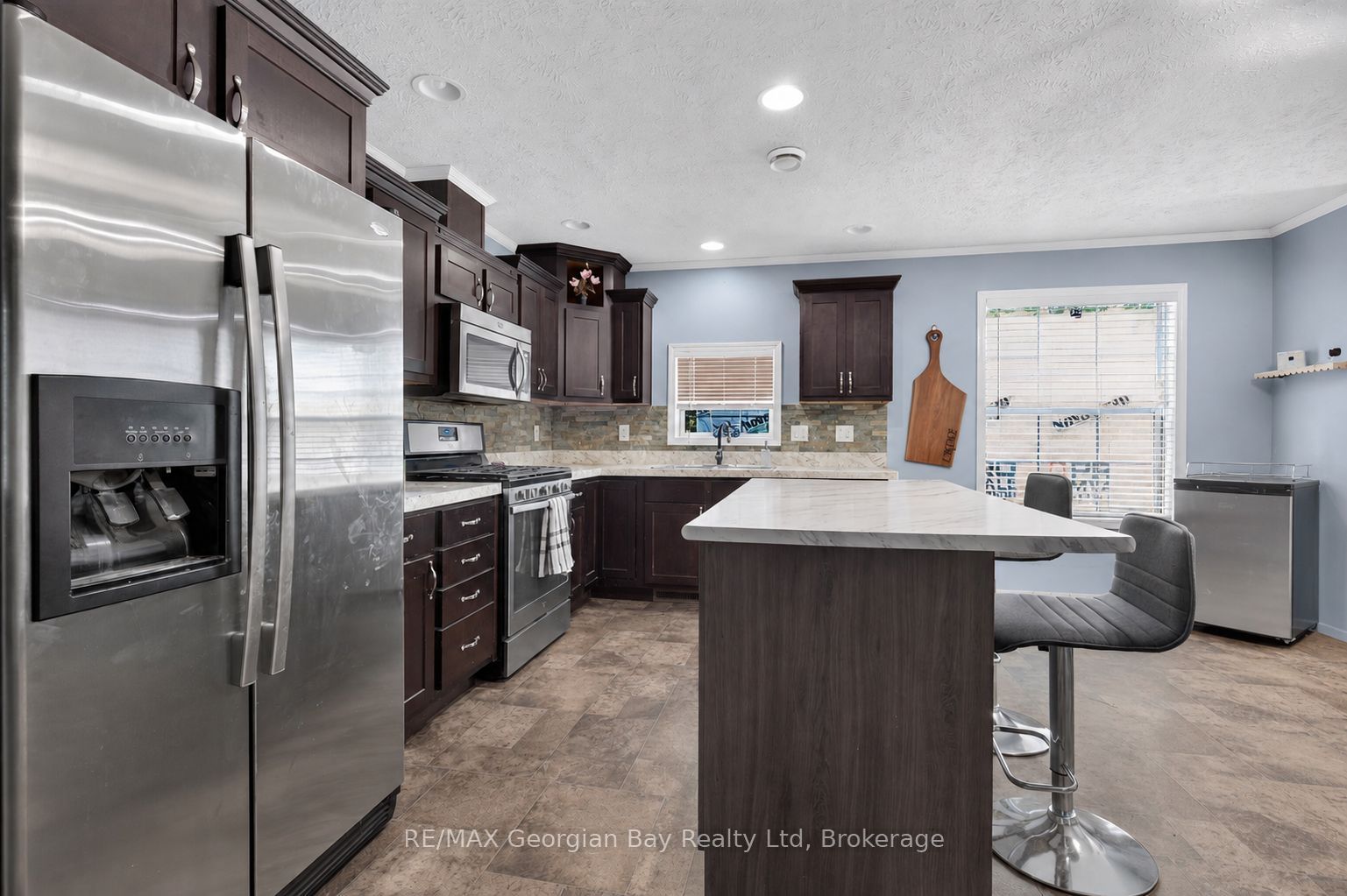 927 Vindin Street Property Photo 4