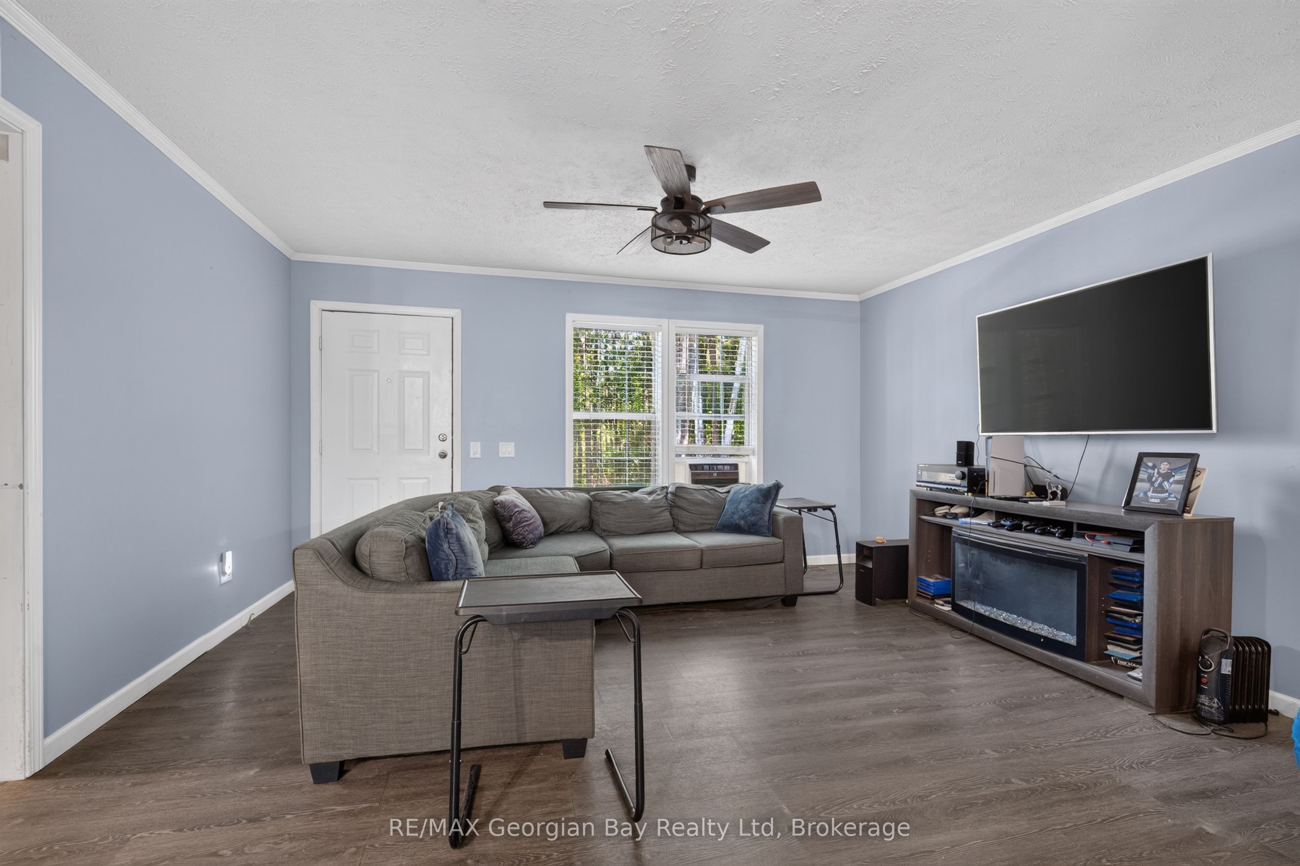 927 Vindin Street Property Photo 5