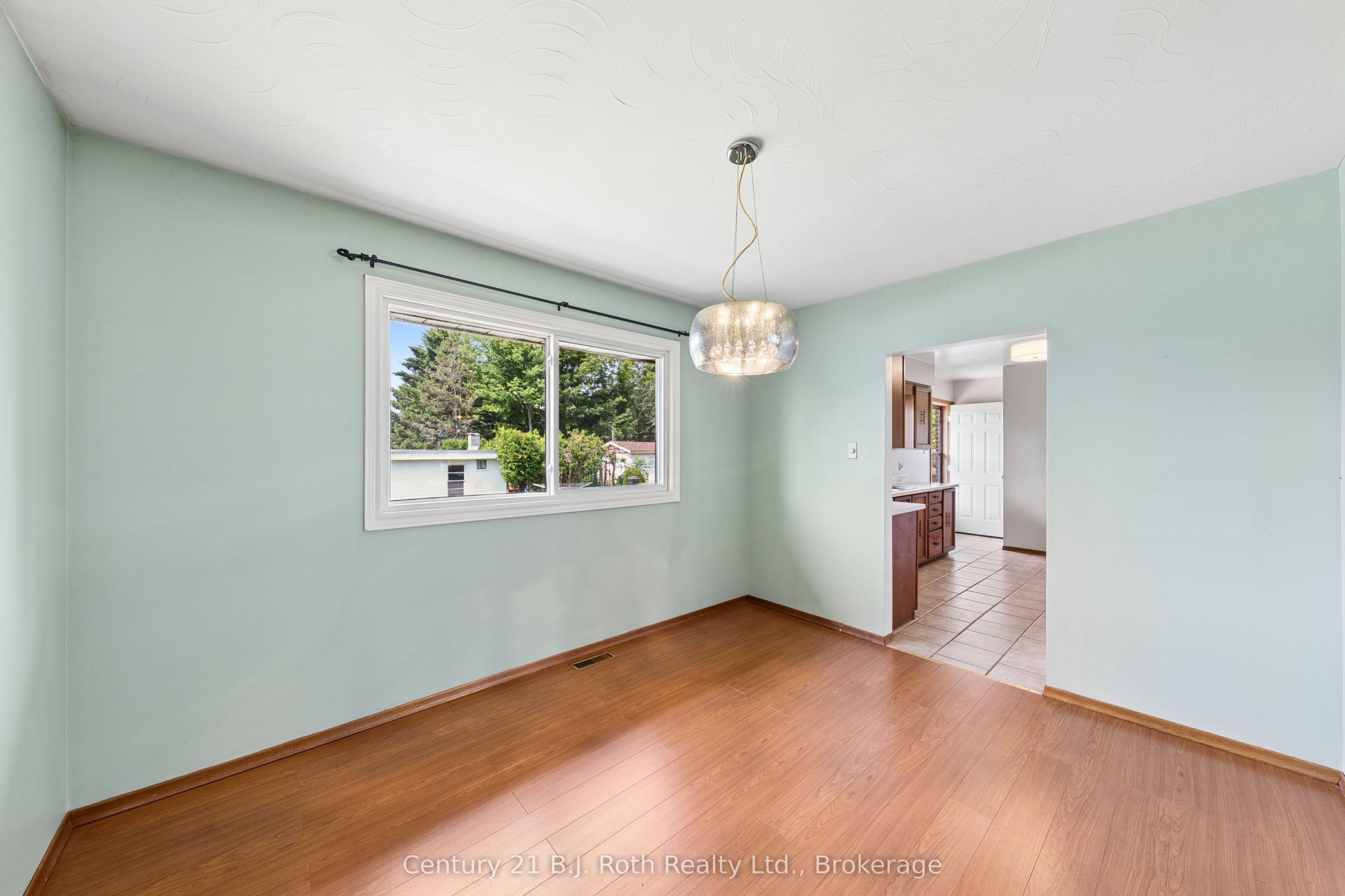 8240 93 Highway Property Photo 6