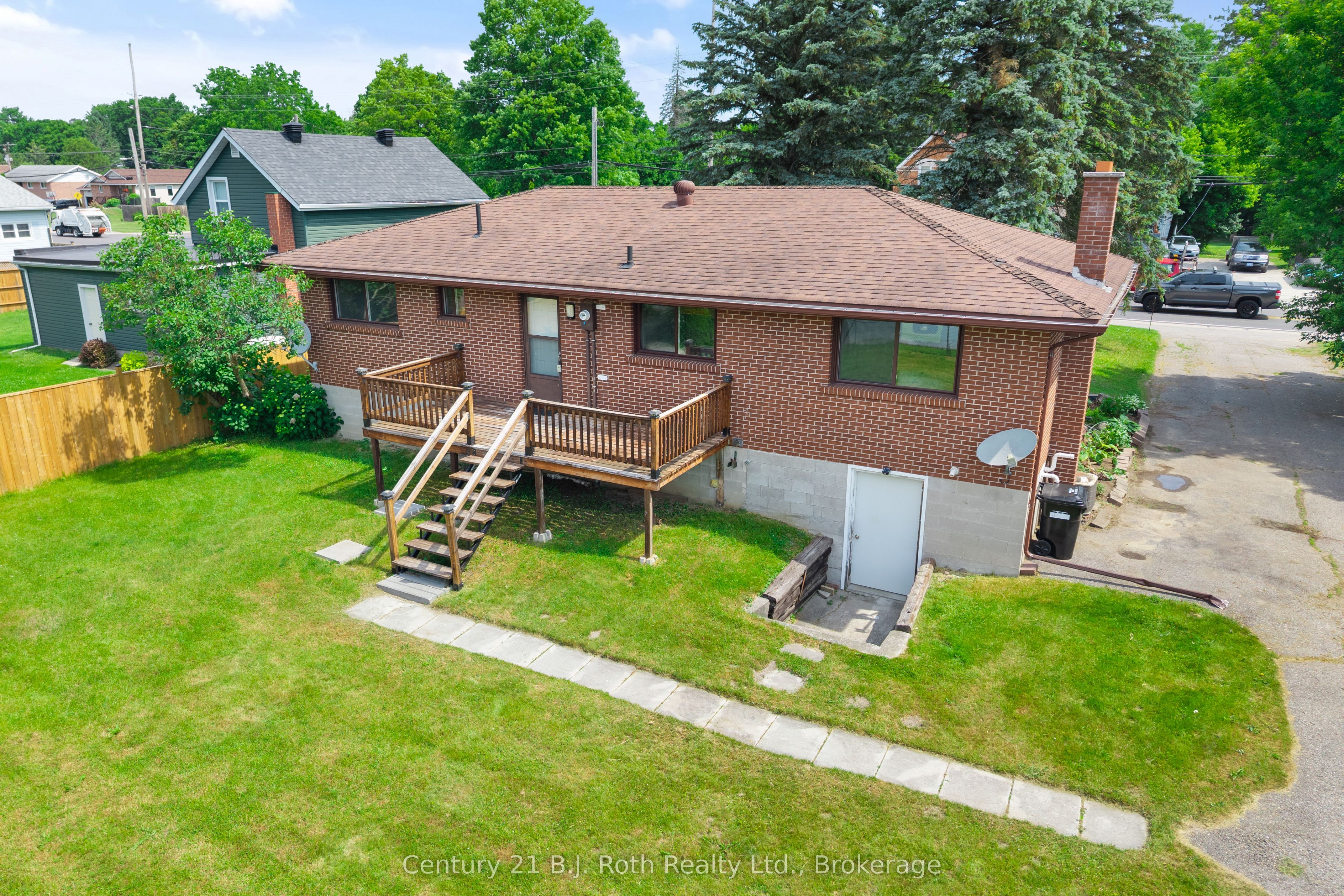 8240 93 Highway Property Photo 18
